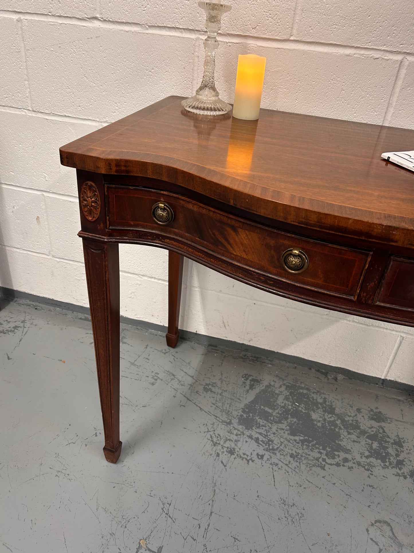 Vintage 1980’s Mahogany side table /writing desk elegant item nice condition