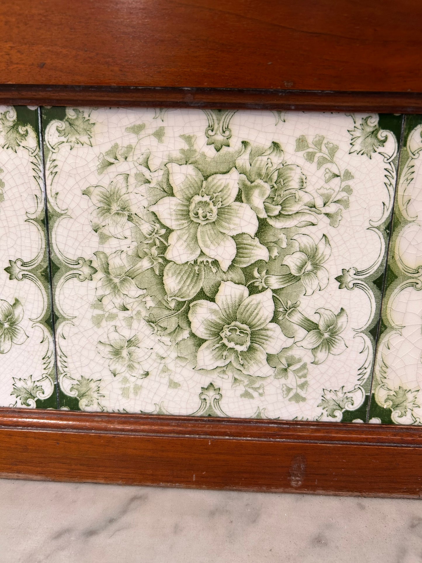 Beautiful washstand from the 1900s with a mirror and marble top tiled back excellent condition