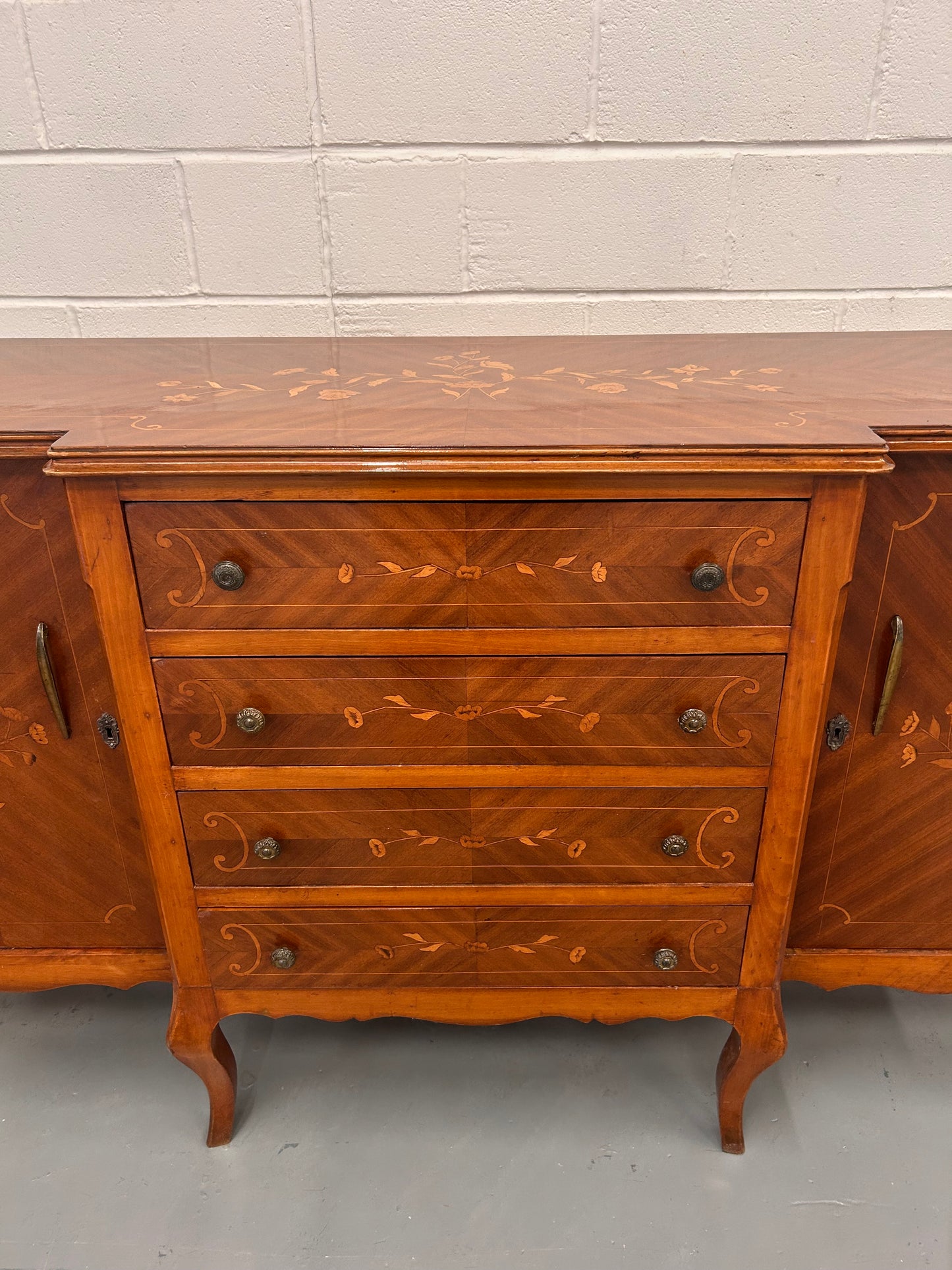 Beautifully shaped Vintage French sideboard with 4 drawers 2 cupboards