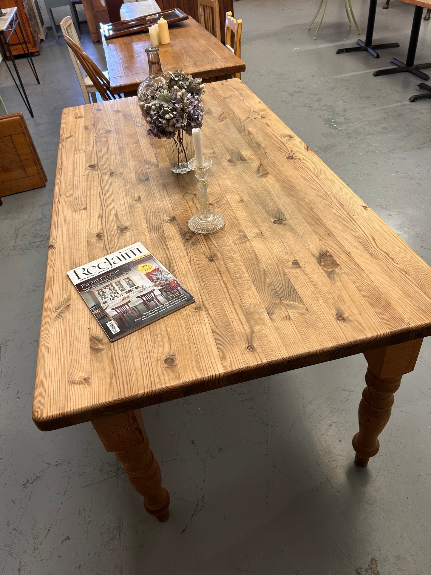 Classic design Large Vintage Farmhouse table thick wooden top Seat up-to 8 people