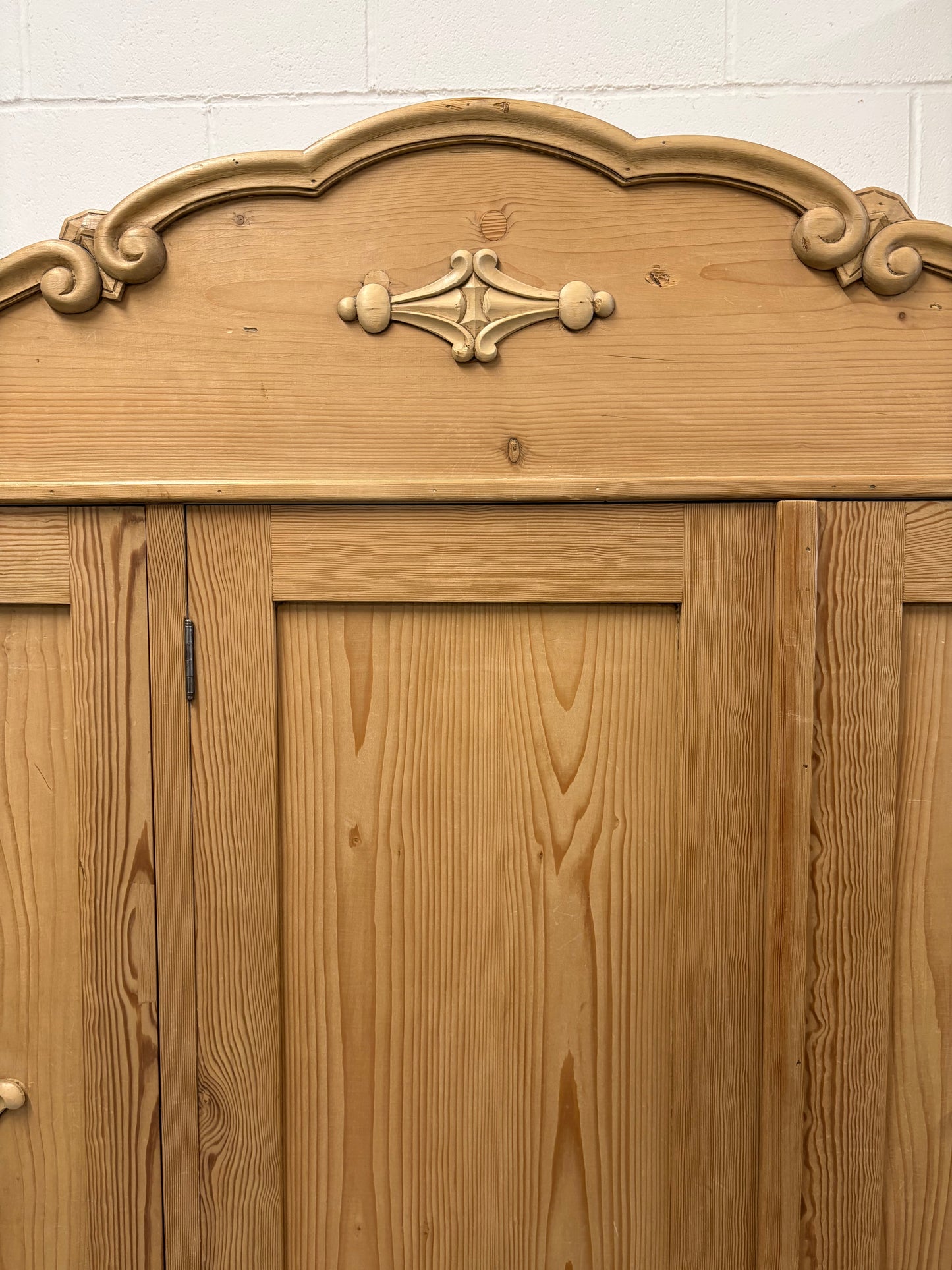 Dutch antique pine triple wardrobe beautiful clean tidy condition