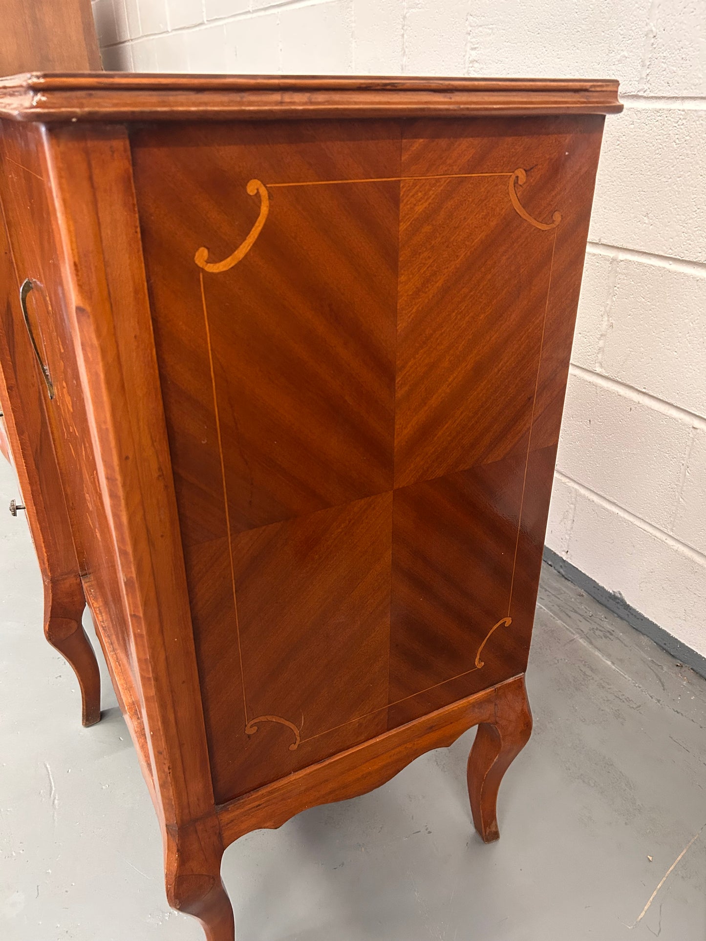 Beautifully shaped Vintage French sideboard with 4 drawers 2 cupboards