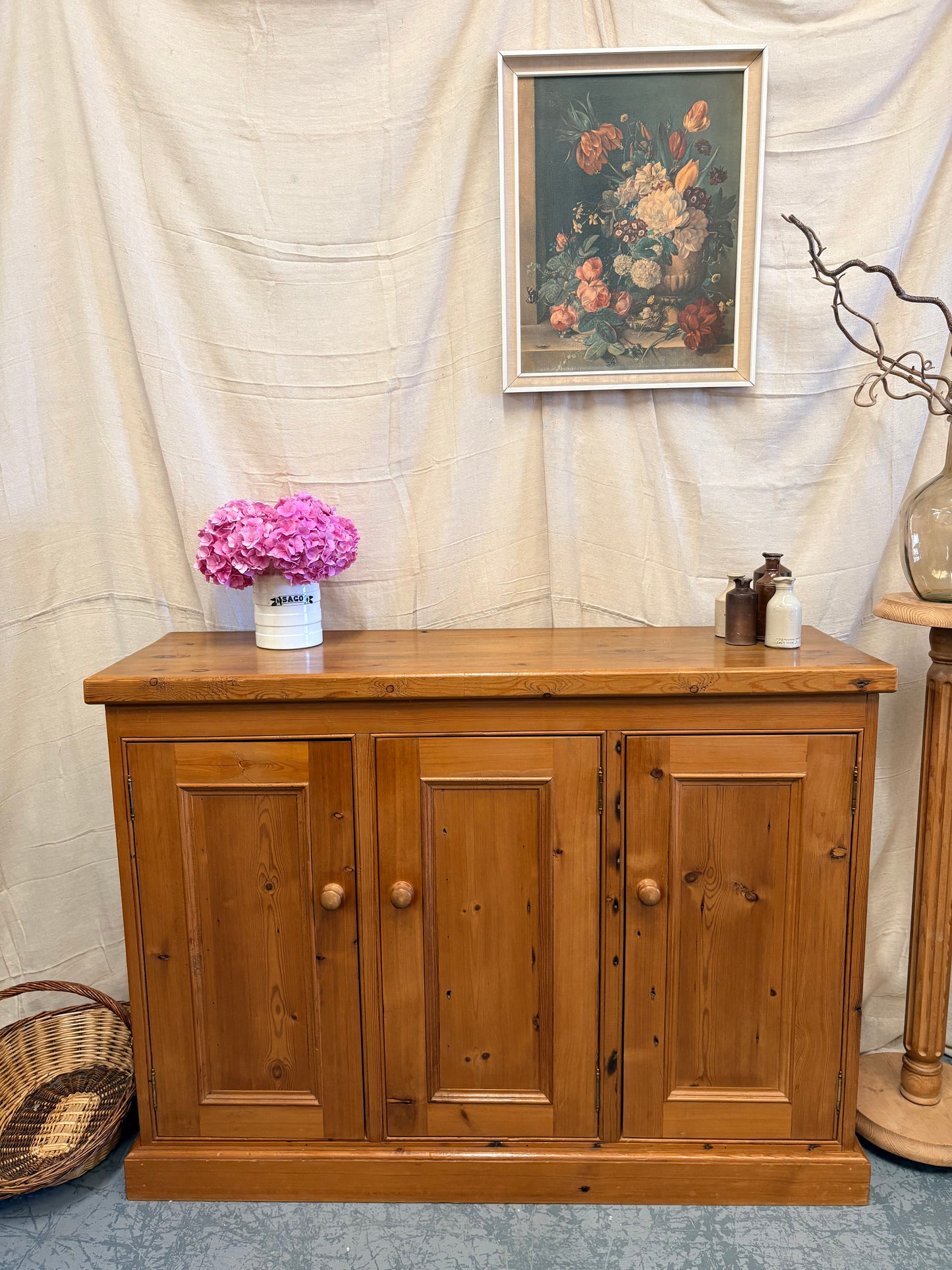 Quality Vintage pine 3 door Storage Cabinet Sideboard Country Farmhouse style