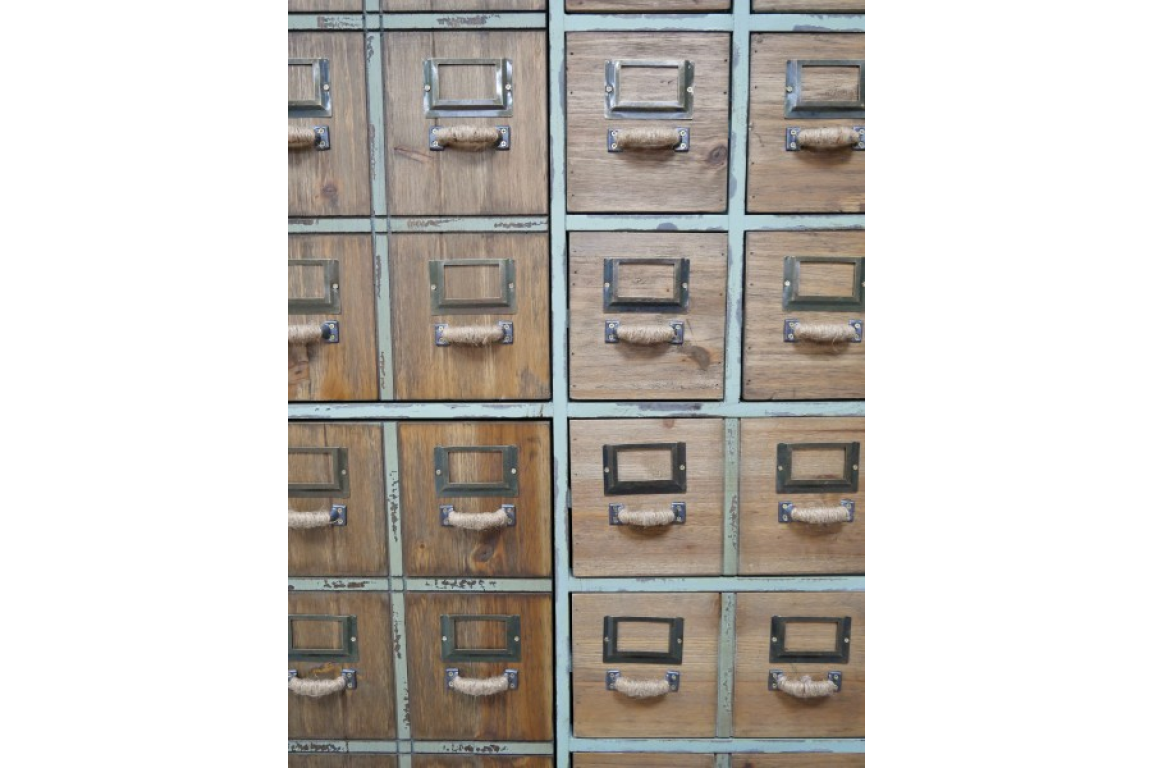 Spacious cupboard with Multi Drawer effect design on front