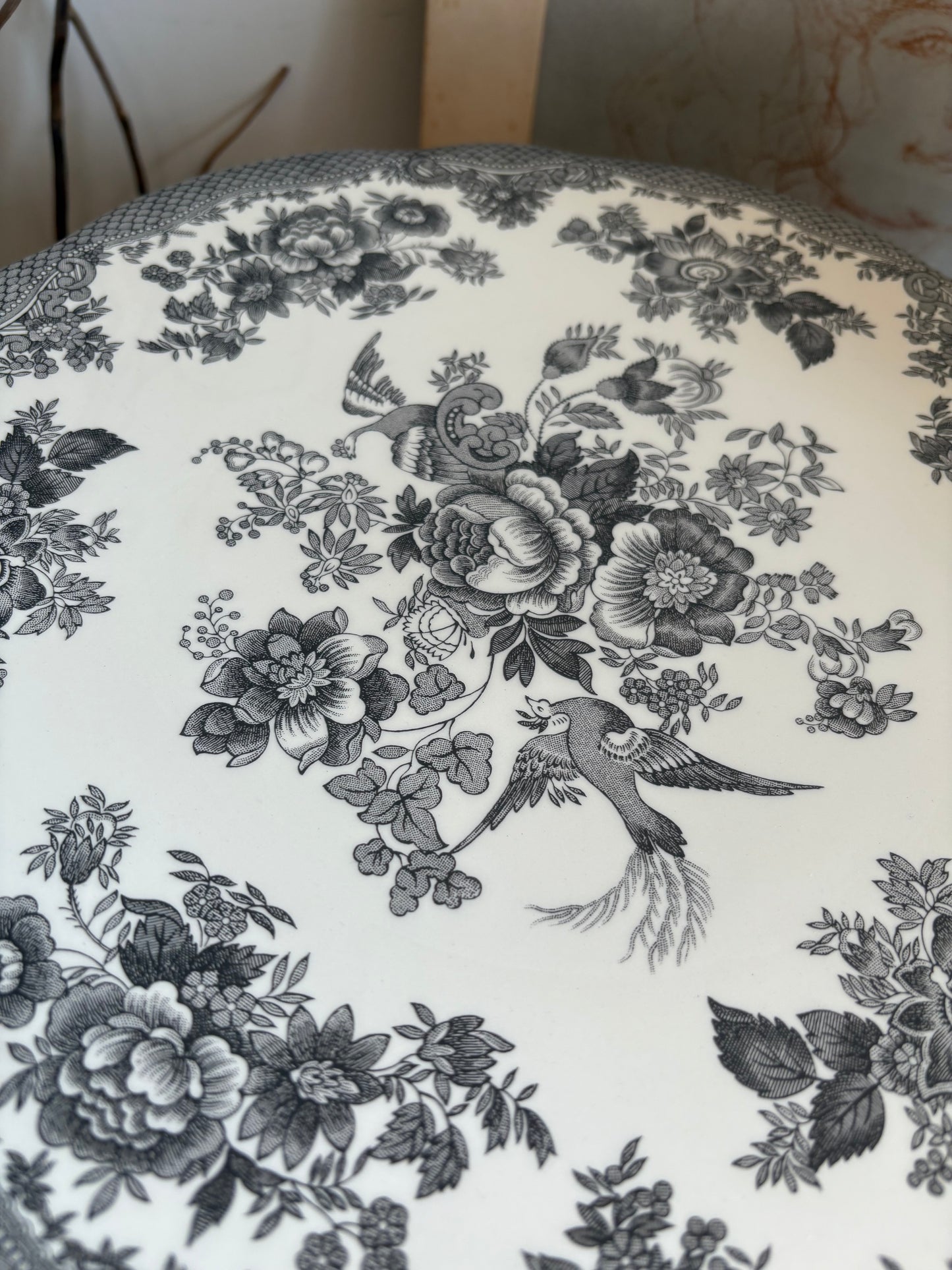 Charcoal and white vintage asiatic pheasant round cake stand