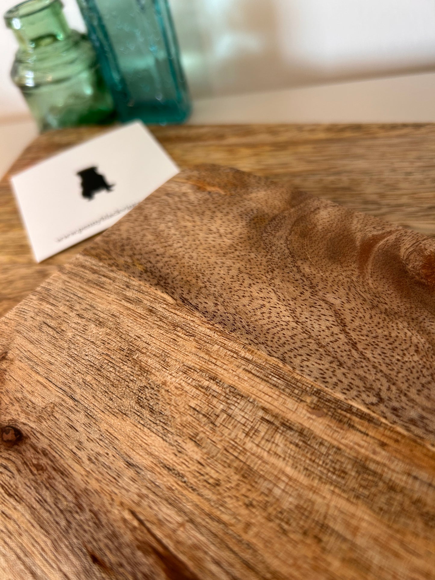 Mango Wood Kitchen Chacuterie chopping board with hanger