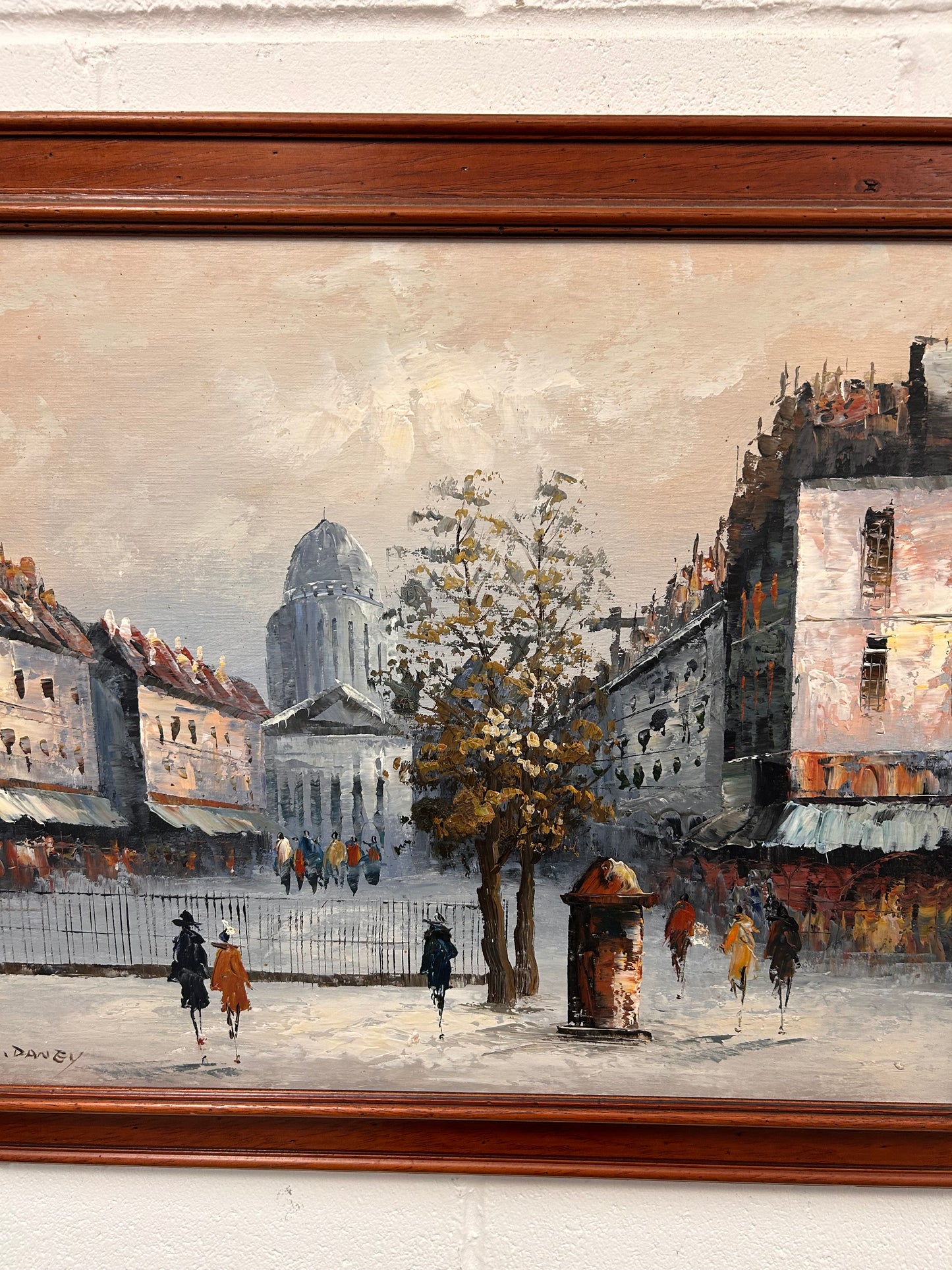Lovely vintage Parisian scene oil painting, framed and signed 