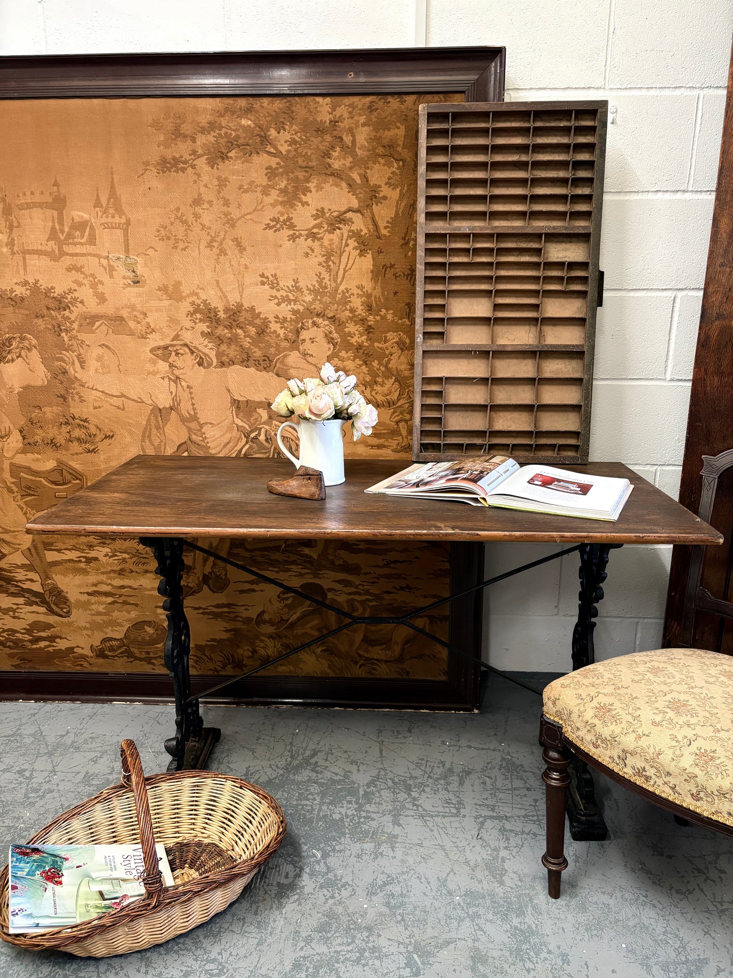 Victorian Cast iron based pub 4 seater table Good Condition