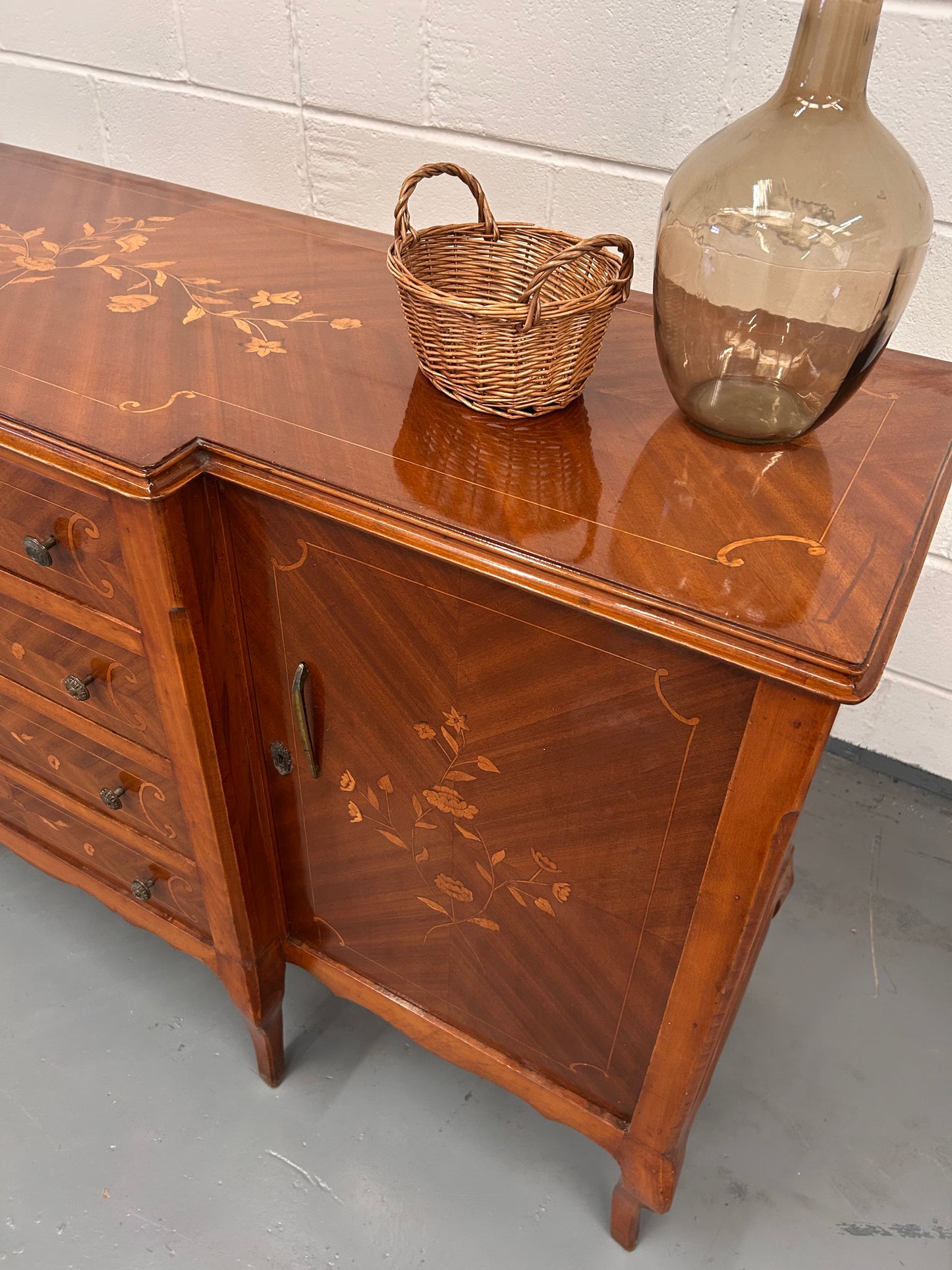 Beautifully shaped Vintage French sideboard with 4 drawers 2 cupboards