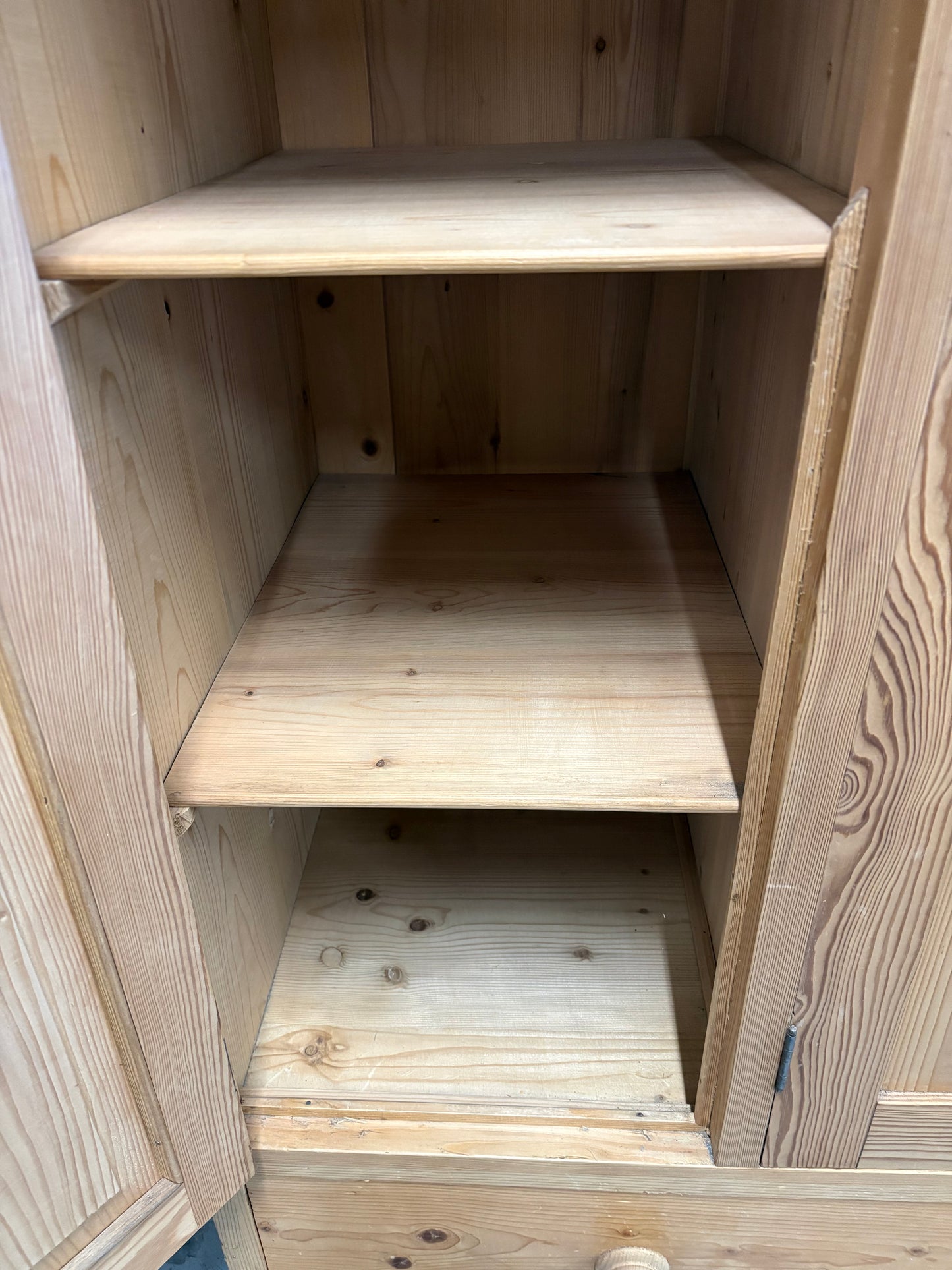 Dutch antique pine triple wardrobe beautiful clean tidy condition