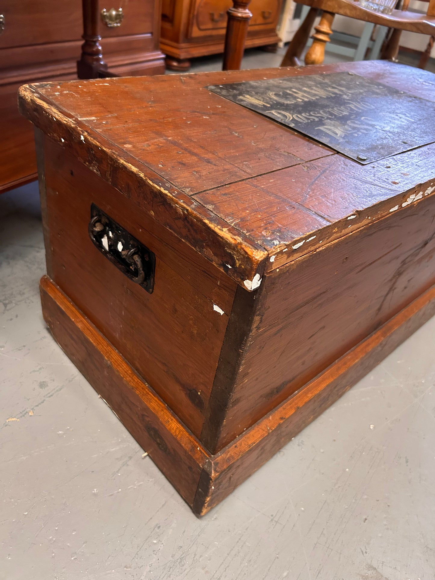 Amazing antique ship’s passenger travel trunk great coffee table or storage