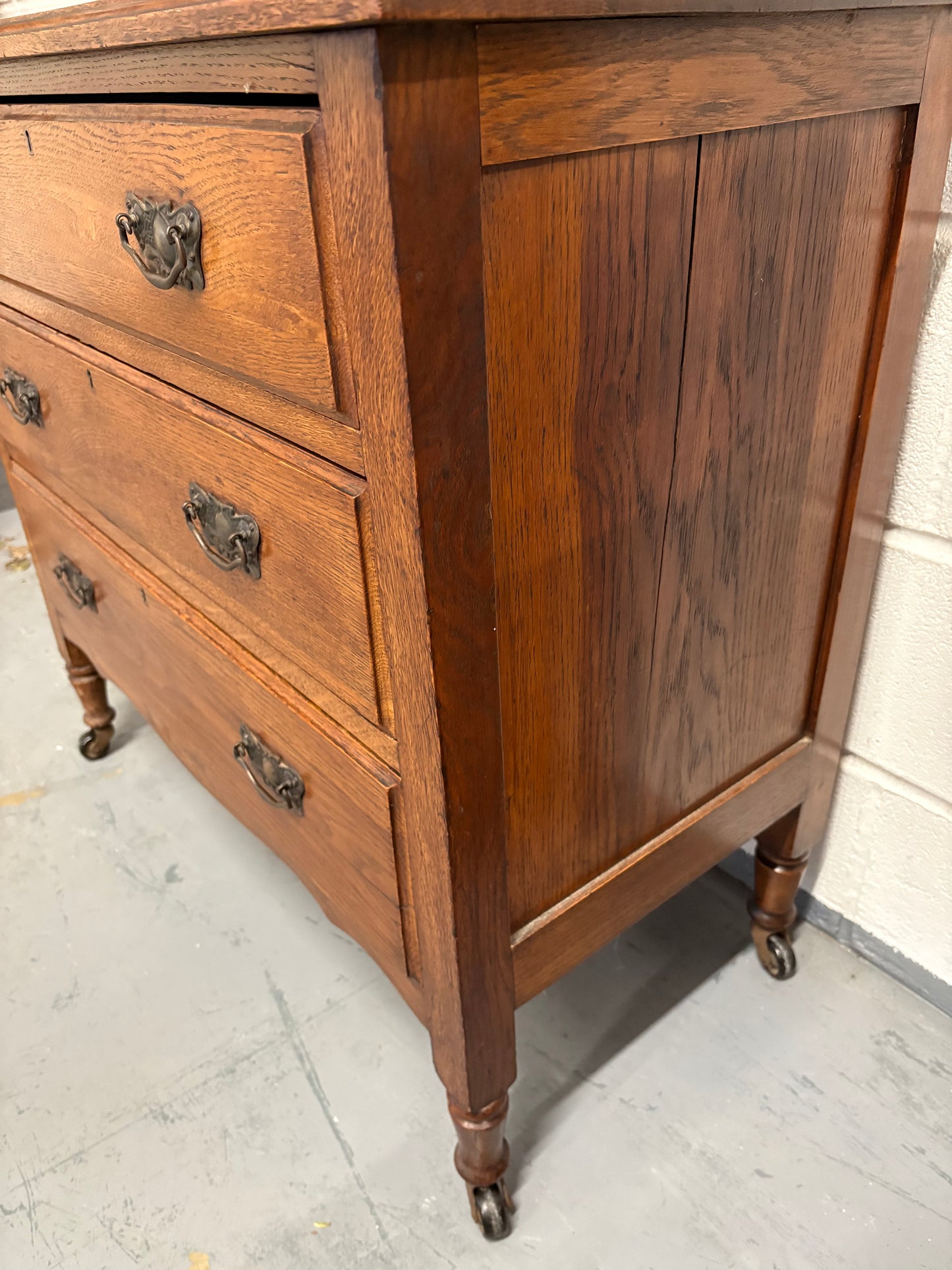 Edwardian Oak Antique Dressing Chest of Drawers with Mirrors