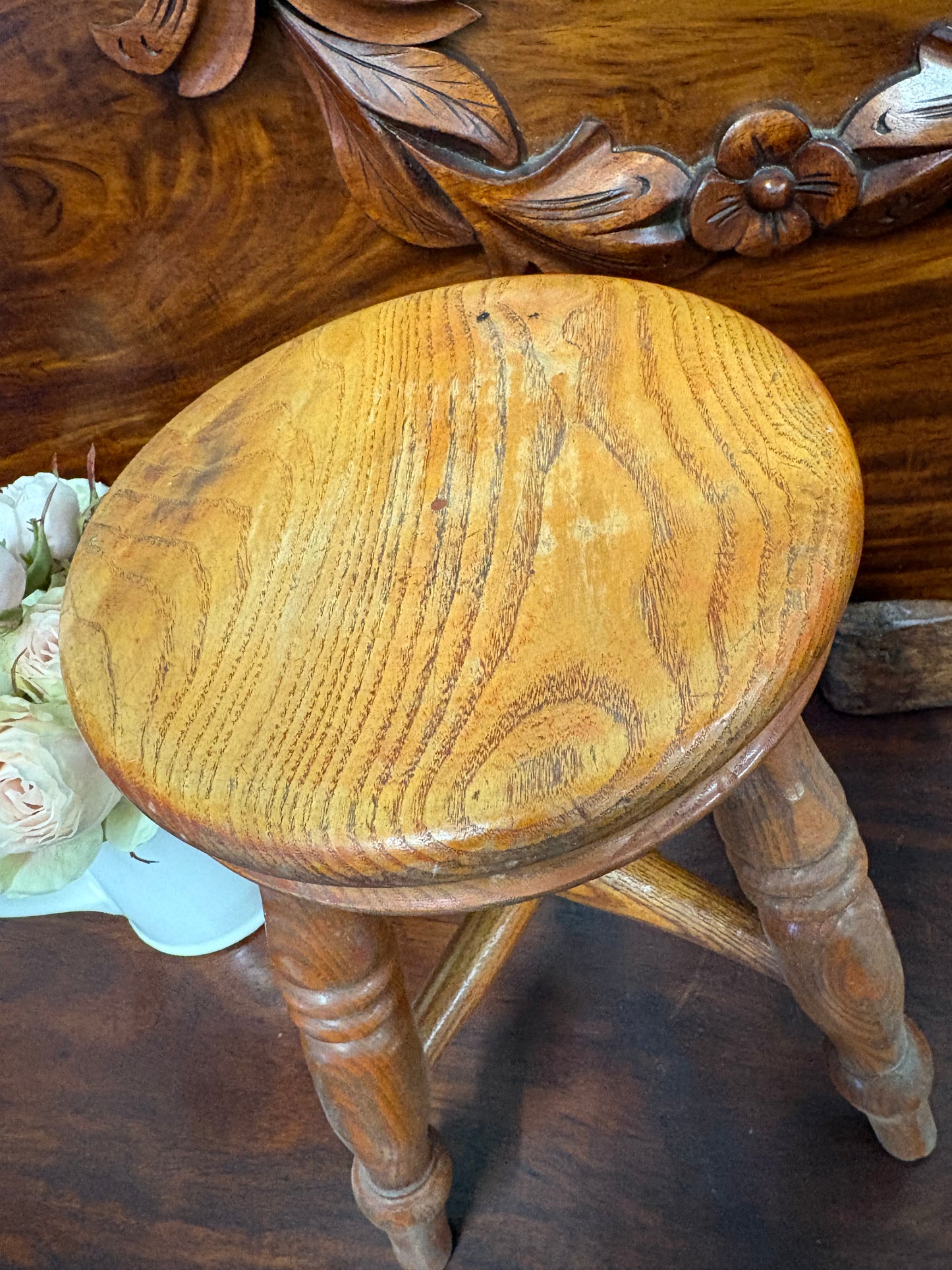A 19th-century country style hearth / milking stool Turned legs