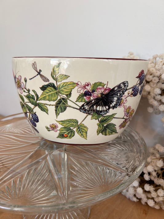 Vintage Saint Michael Oval decorative bow with butterflies and foliage