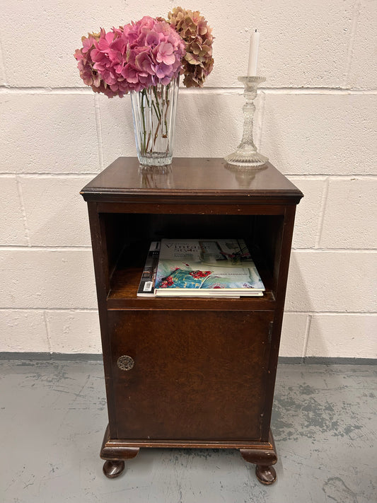 A nice little Vintage mahogany pot cupboard with under shelf.