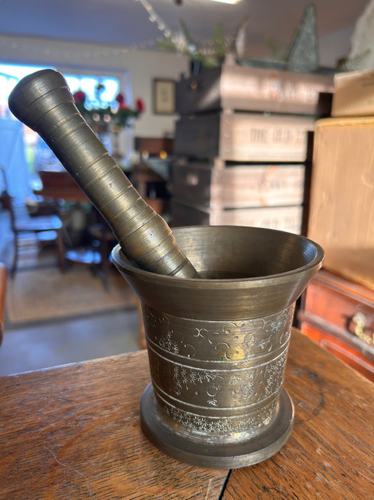 Very heavy engraved vintage brass pestle mortar apothecary decorative