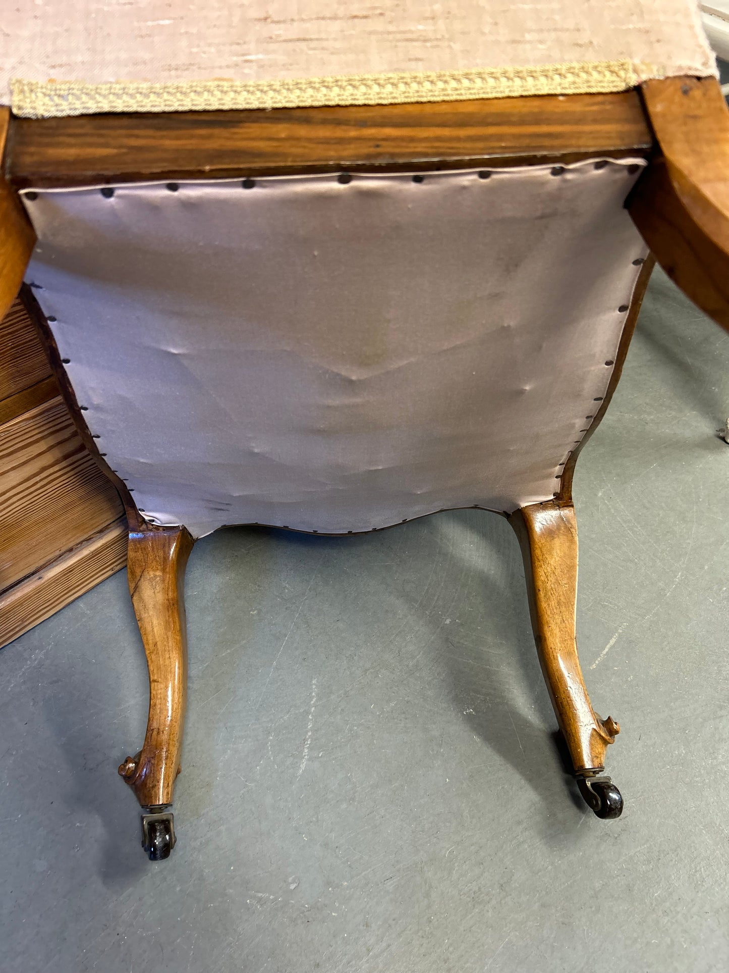 Beautiful Victorian walnut wood dusky pink chair with castors great condition