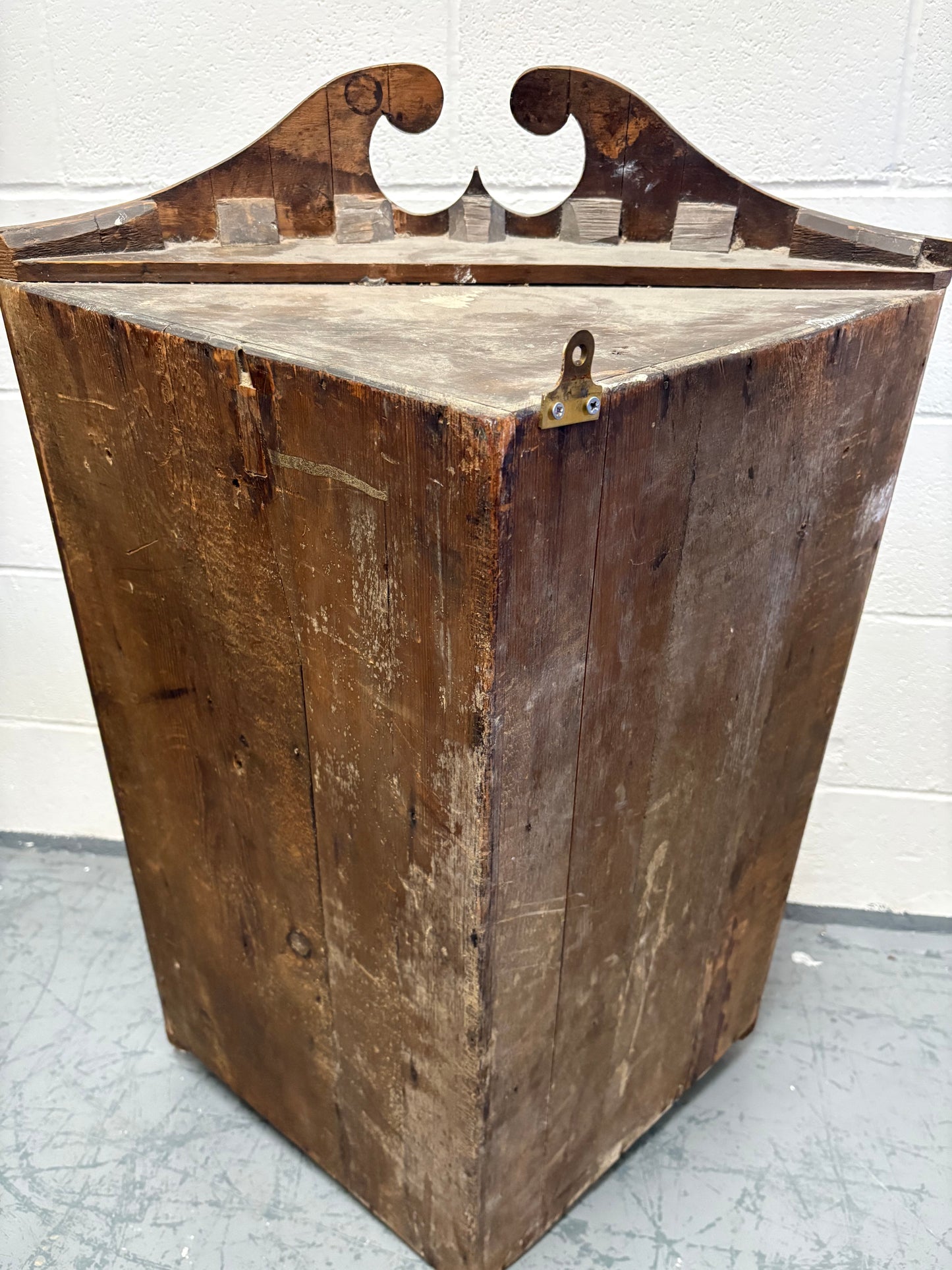 Large Antique Bow Fronted mahogany corner cupboard