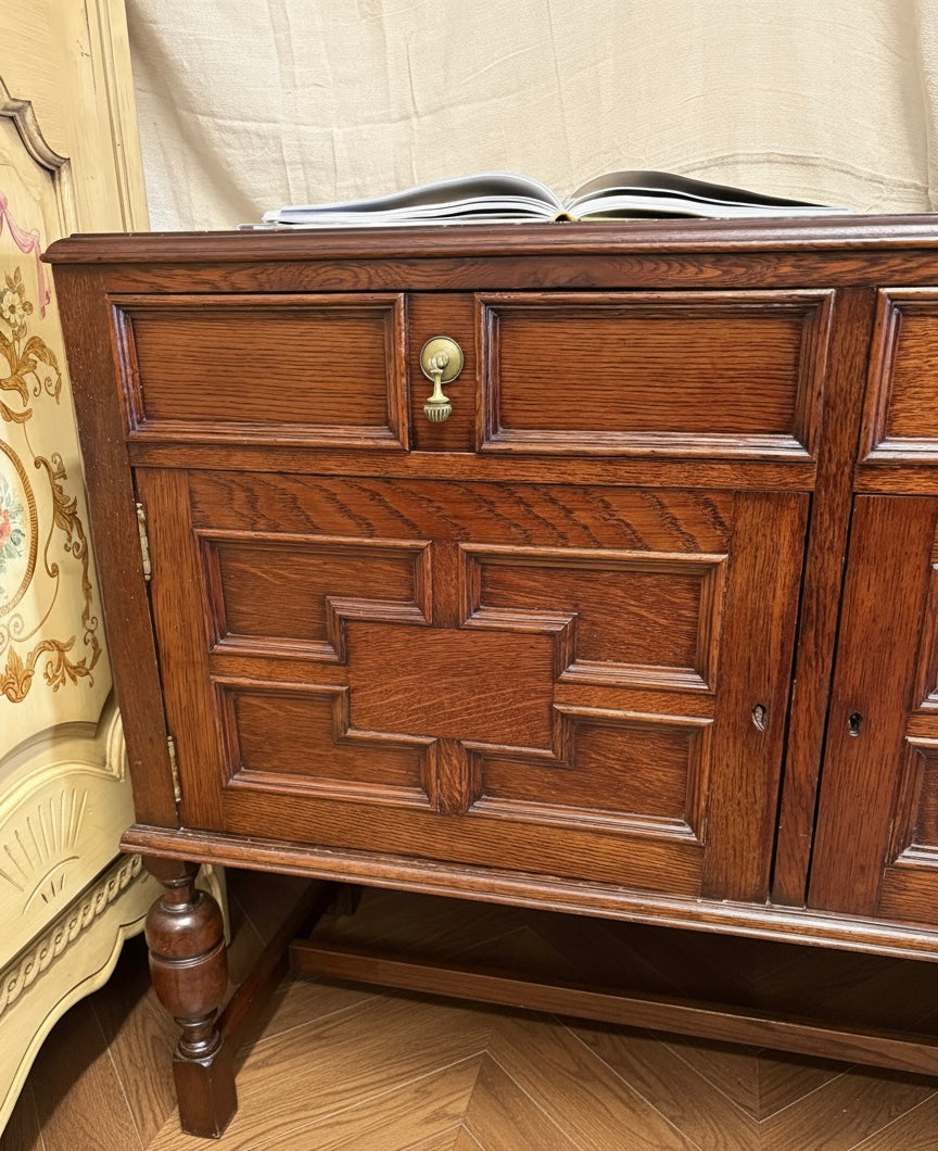 Early 20thC Super Quality Jacobean Revival carved oak sideboard Geometric Design