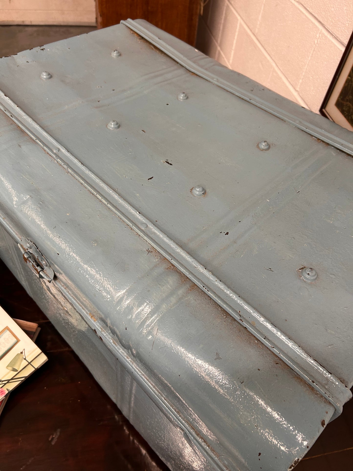 Large metal blue painted travelling trunk great coffee table or storage ￼