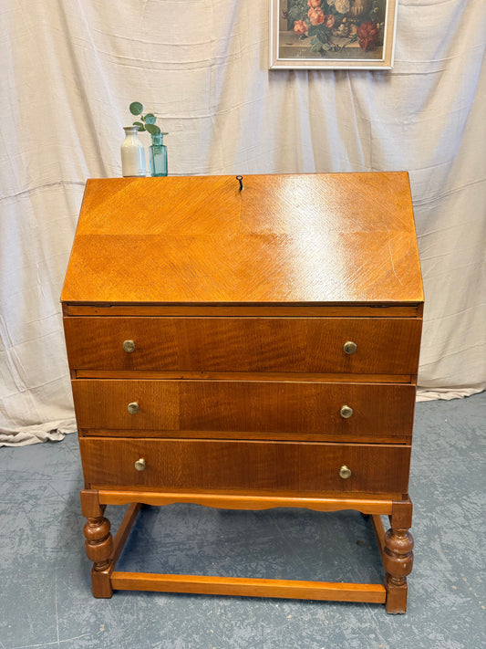 Mid Century bureau writing desk with storage drawers & Key