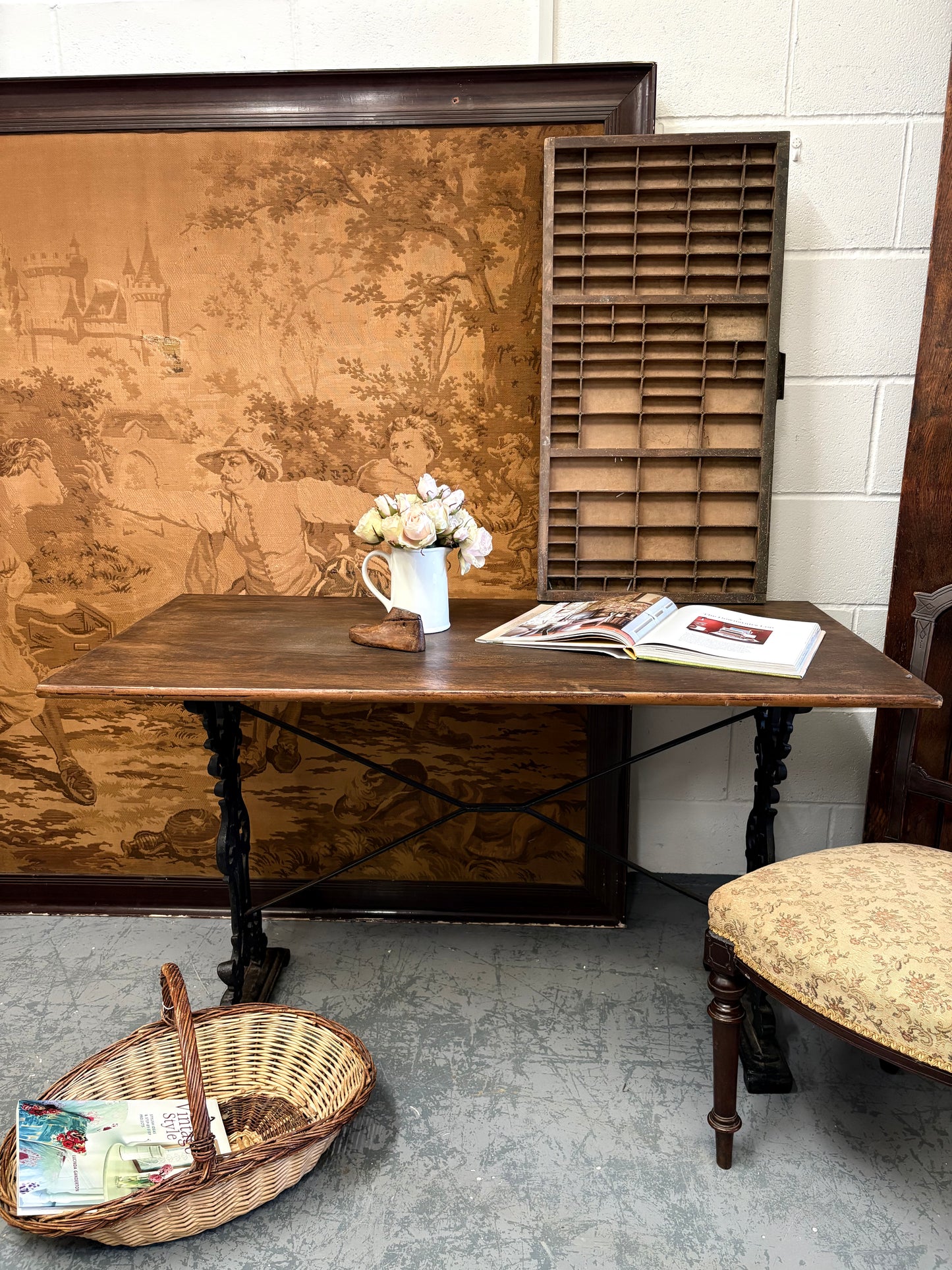 Victorian Cast iron based pub 4 seater table Good Condition