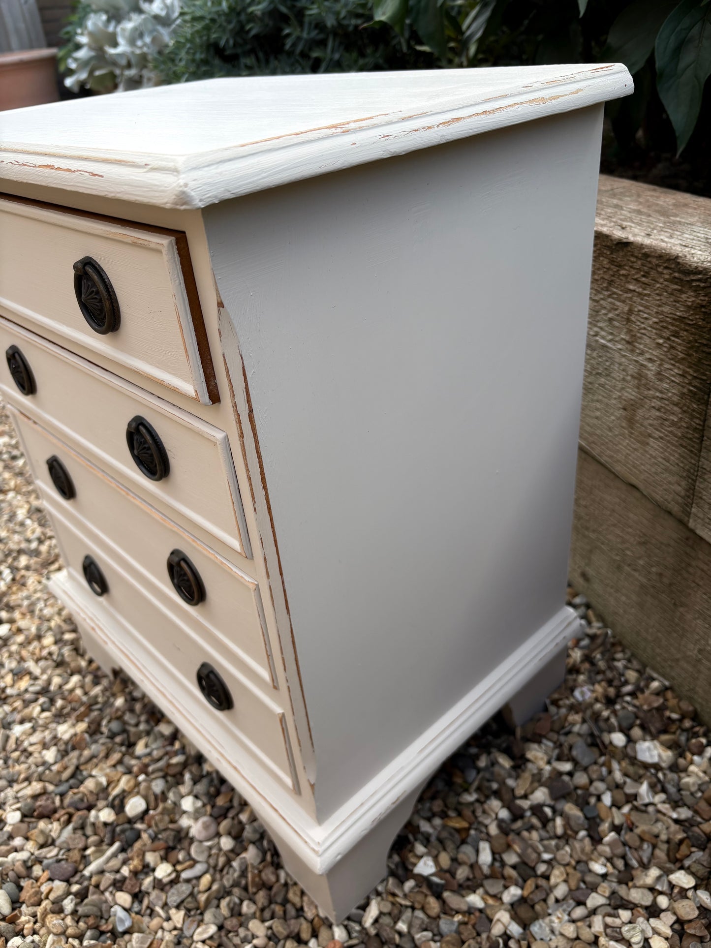 Small 20thC Chest of 3 drawers Ideal side / lamp table / Desktop