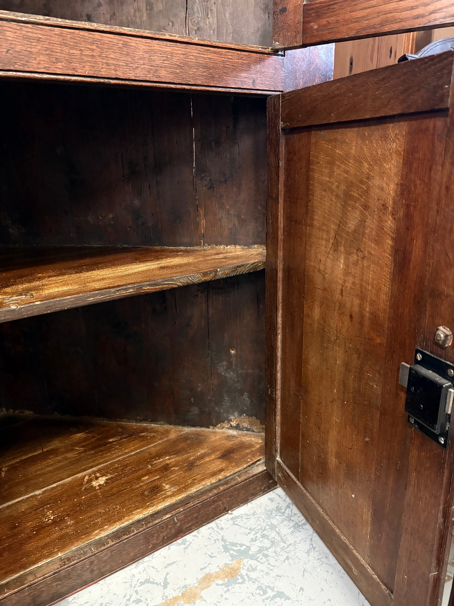 Large Antique Georgian Double Oak Corner unit with key 2.15M