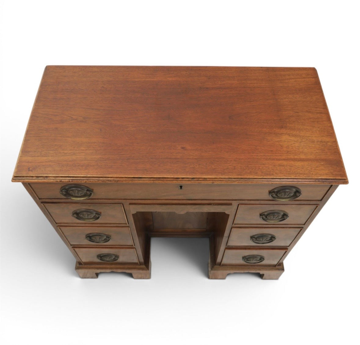 Early 20th century Georgian design walnut kneehole desk