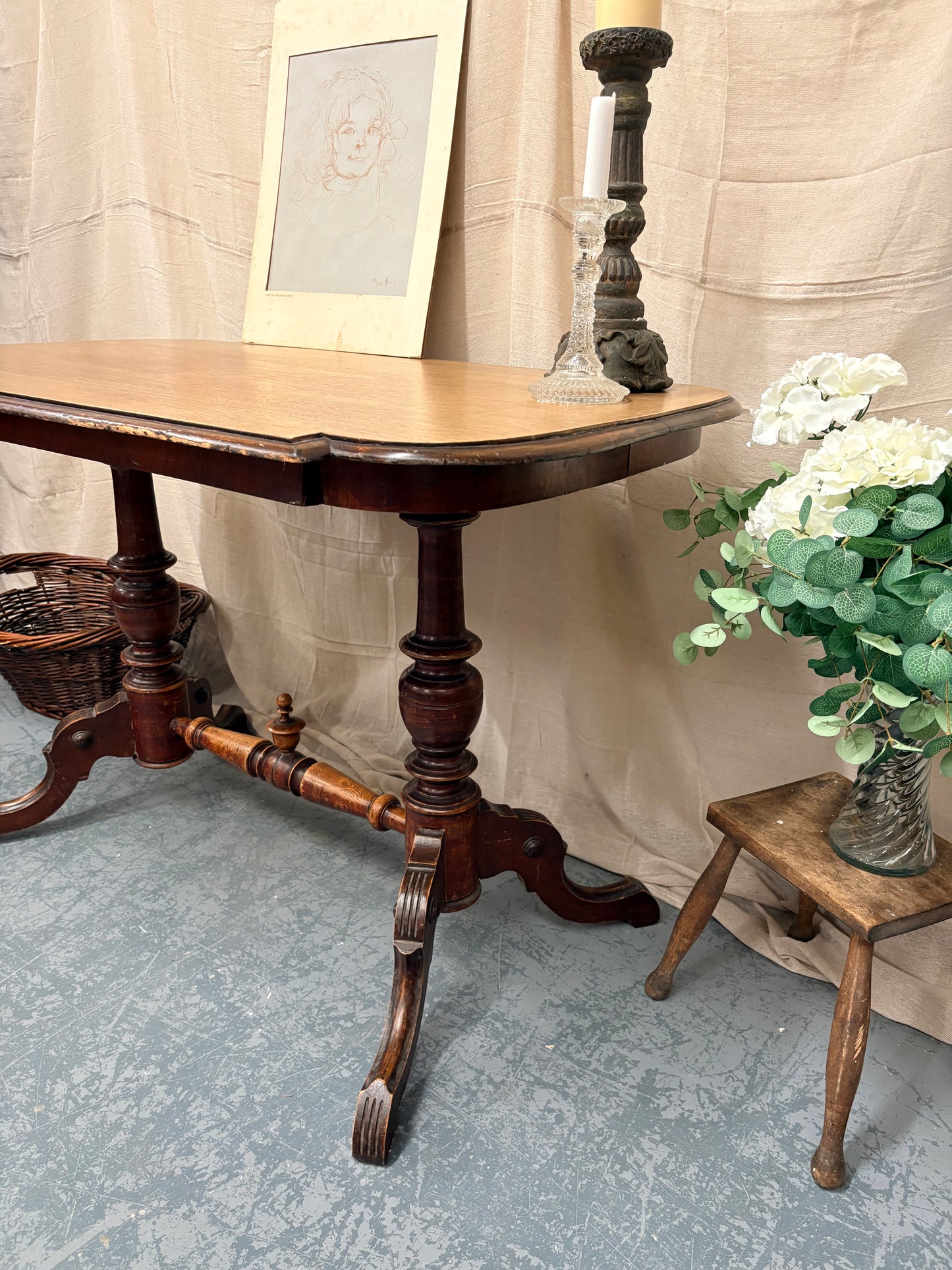 Traditional Victorian Mahogany sofa side / console Table / Desk /Dressing Table