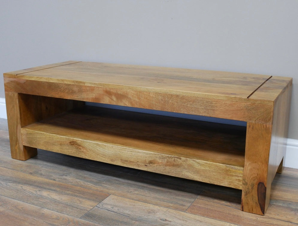 Chunky Practical Rustic Coffee Table Simple Design Suit various interiors Undershelf Storage