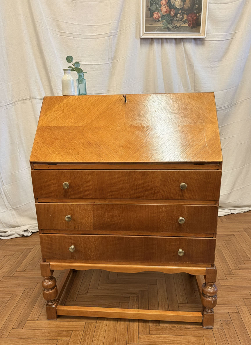 Superb Mid-Century bureau writing desk with storage drawers & Key