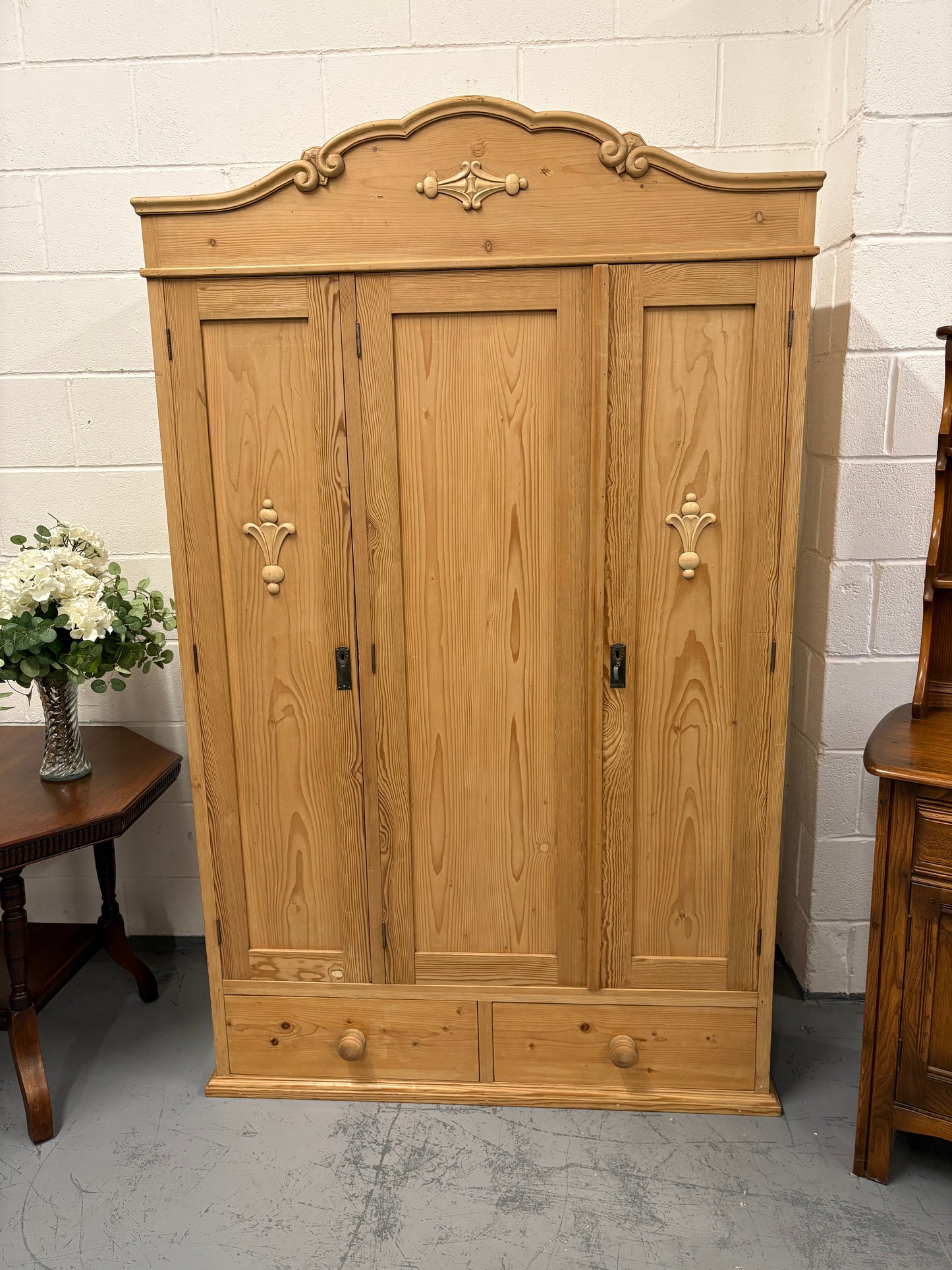 Dutch antique pine triple wardrobe beautiful clean tidy condition