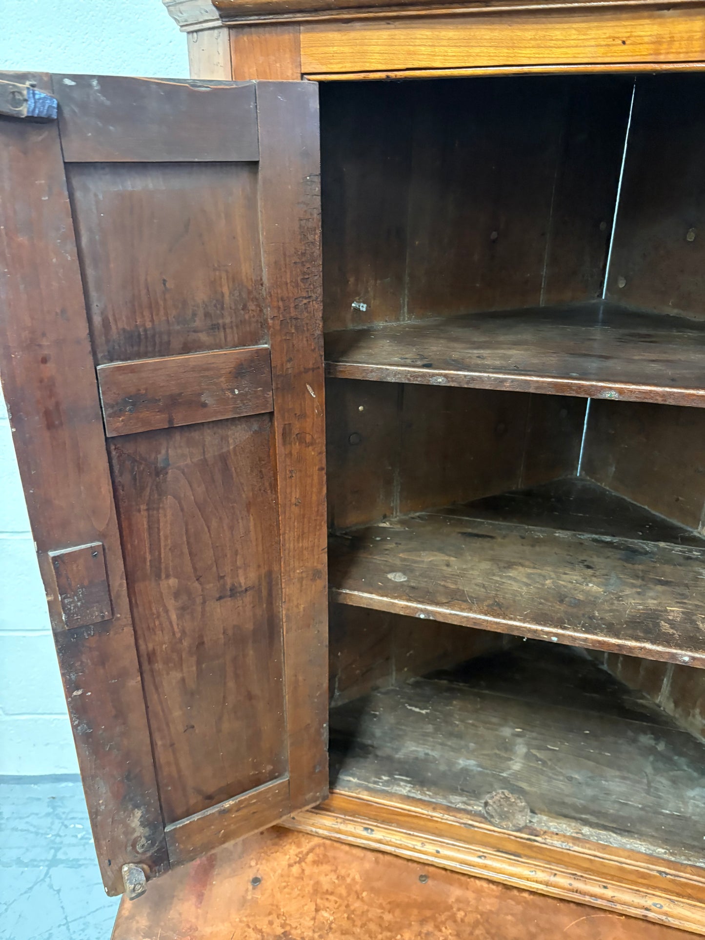 Antique wall hanging corner cupboard cabinet Good Colour