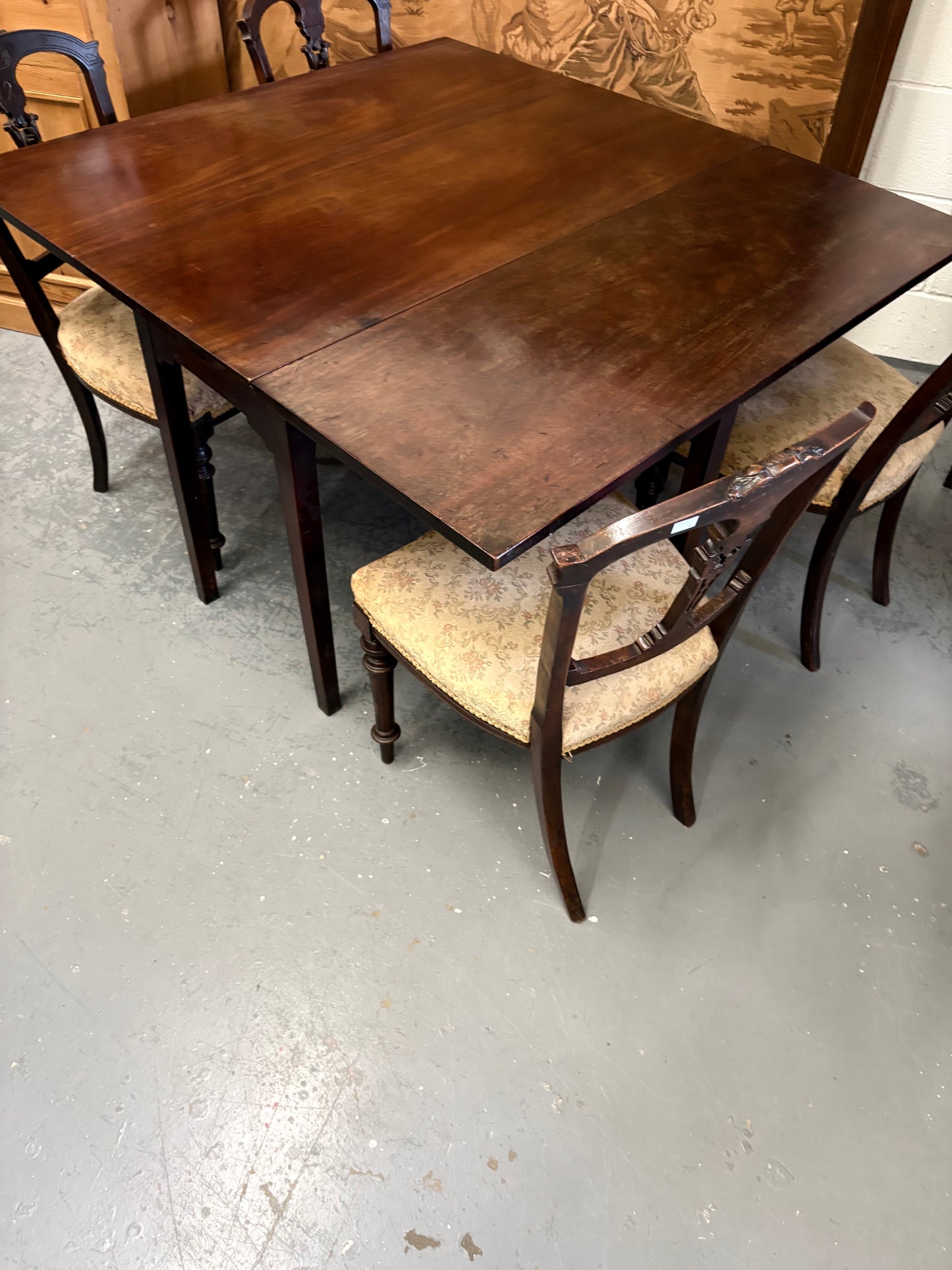 Antique Early 19th Century Mahogany Drop leaf Dining Table