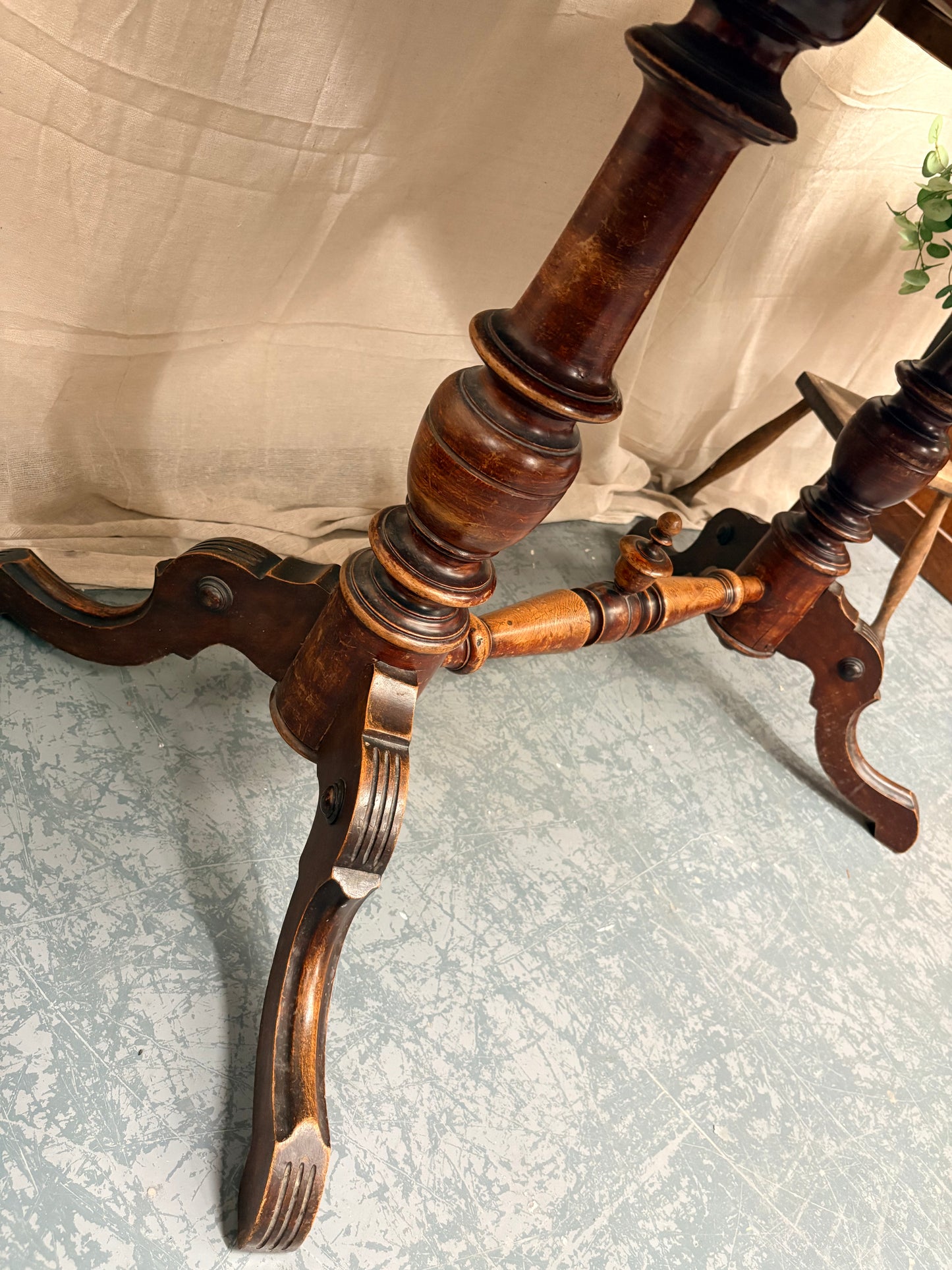 Traditional Victorian Mahogany sofa side / console Table / Desk /Dressing Table