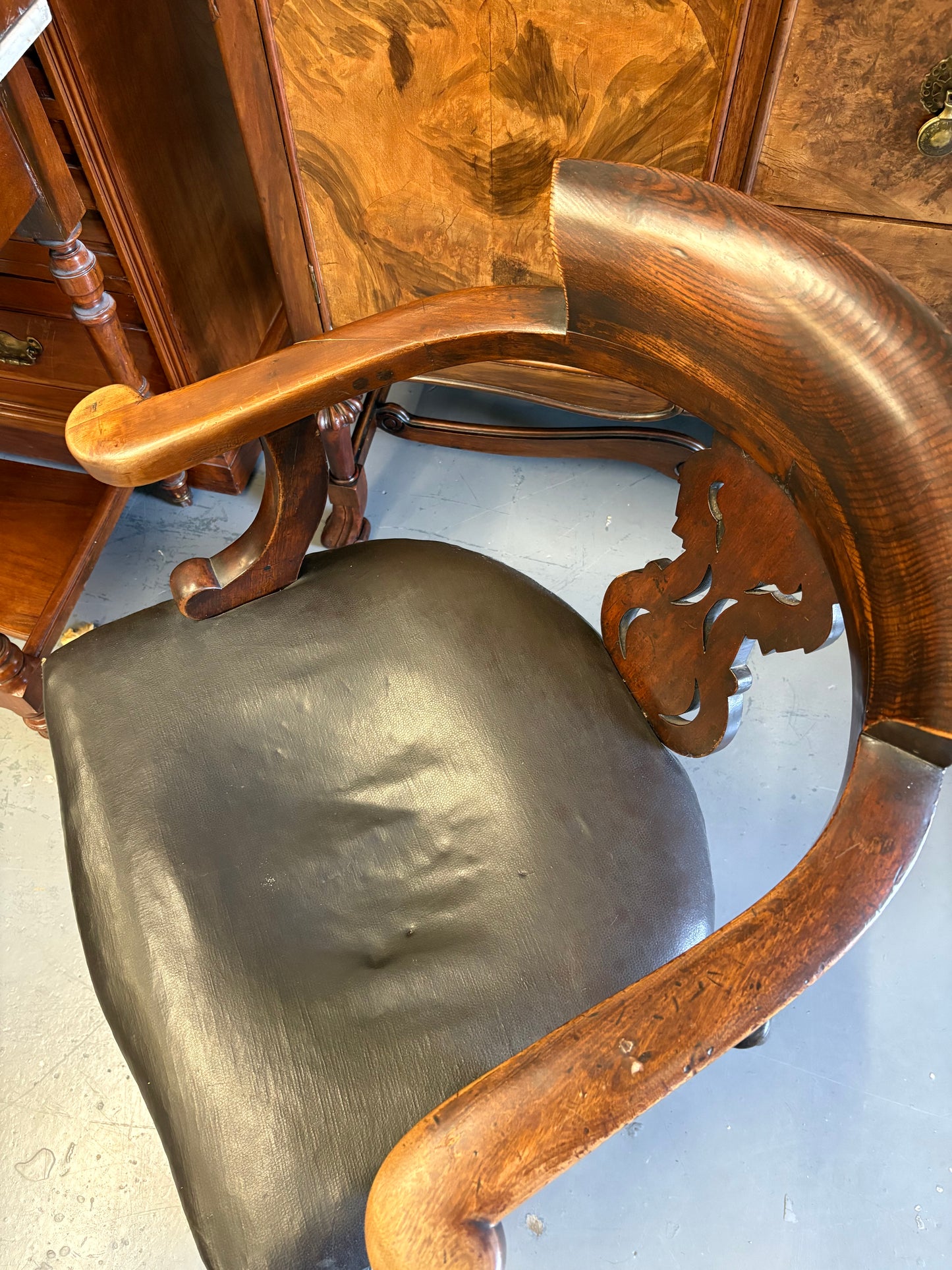 Smokers Bow armchair - solid sturdy. Beautiful quality item.  Great desk chair