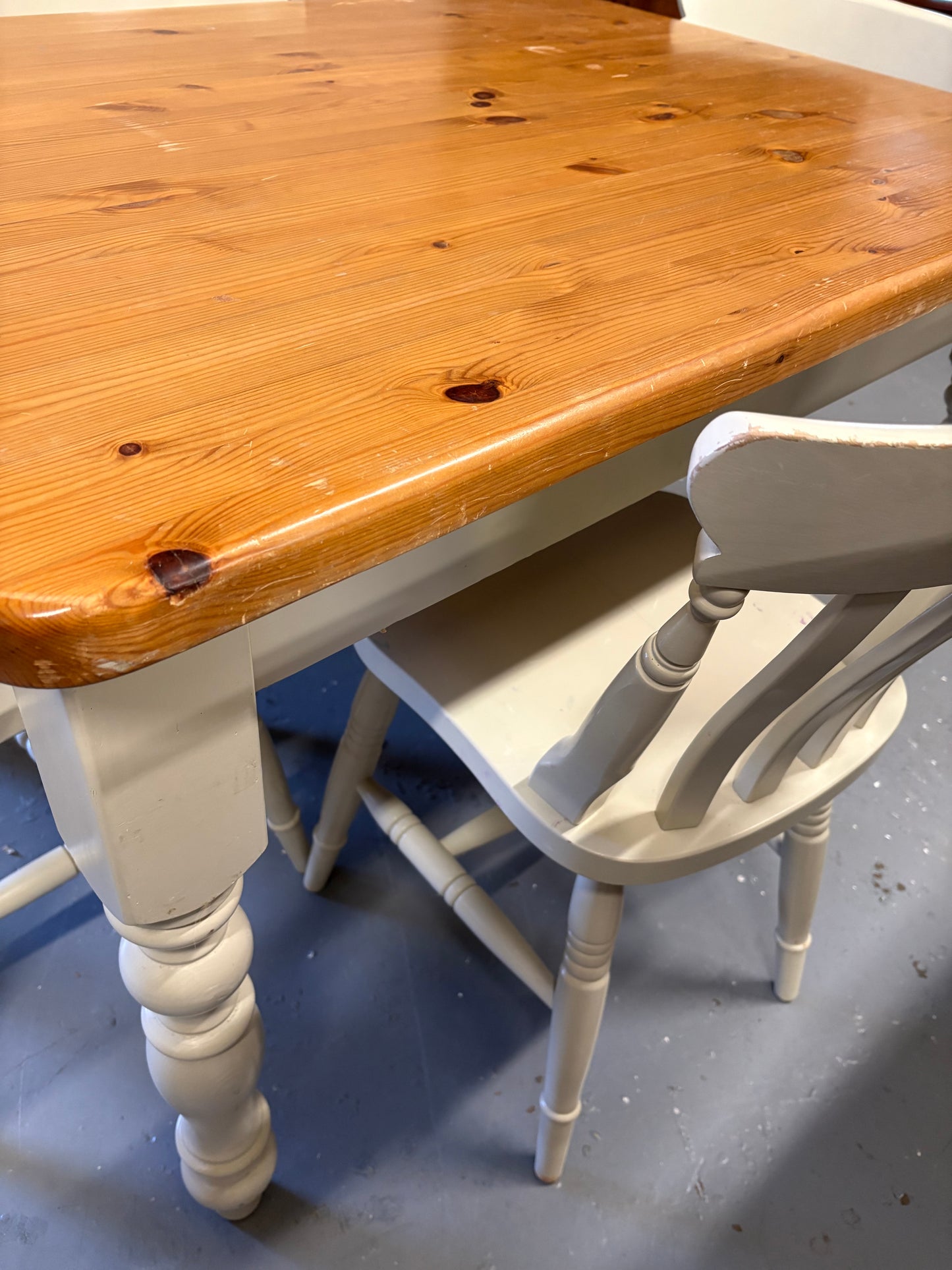 Pine Farmhouse four seater kitchen table & chairs thick wooden top chunky