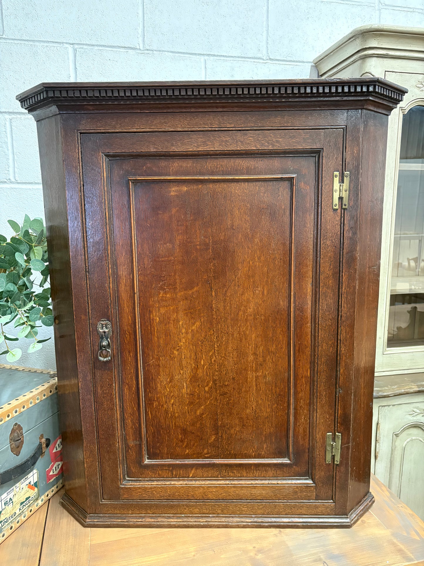 Large Antique Georgian Oak wall hanging corner cupboard cabinet