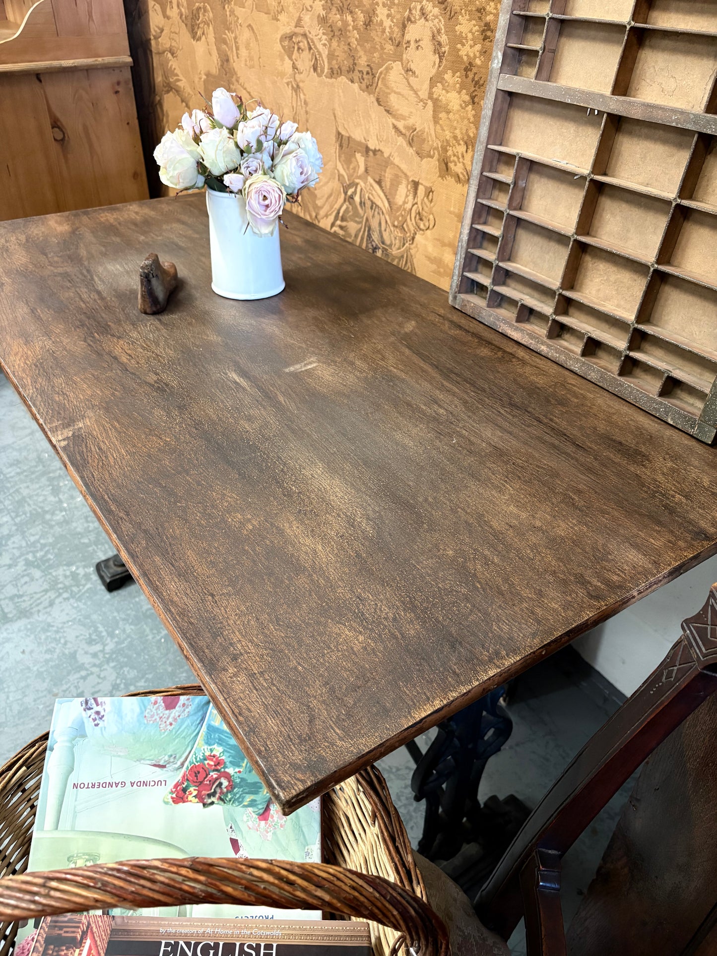 Victorian Cast iron based pub 4 seater table Good Condition