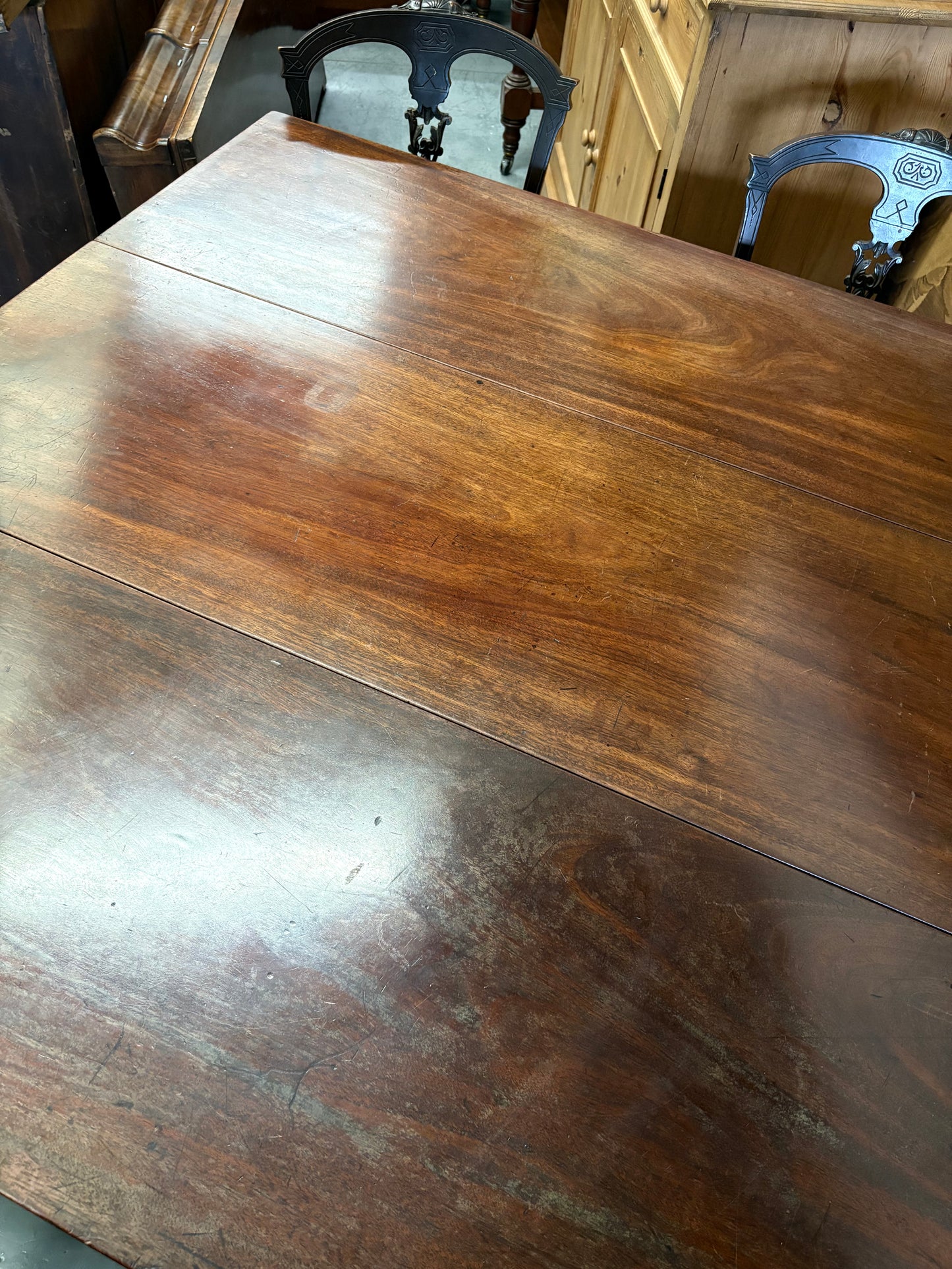 Antique Early 19th Century Mahogany Drop leaf Dining Table