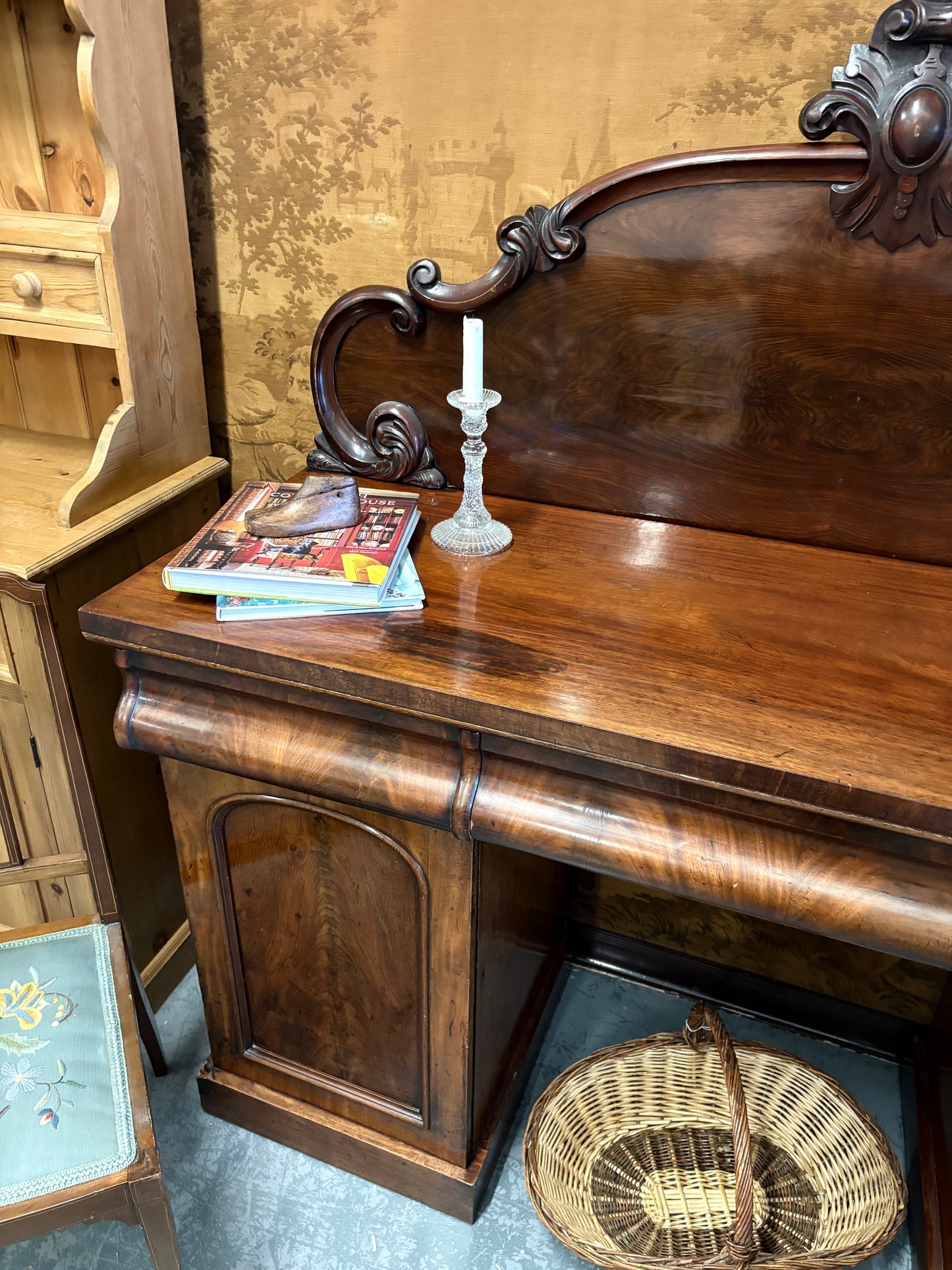 Carved Country House Victorian Mahogany sideboard Console table cupboard drawers