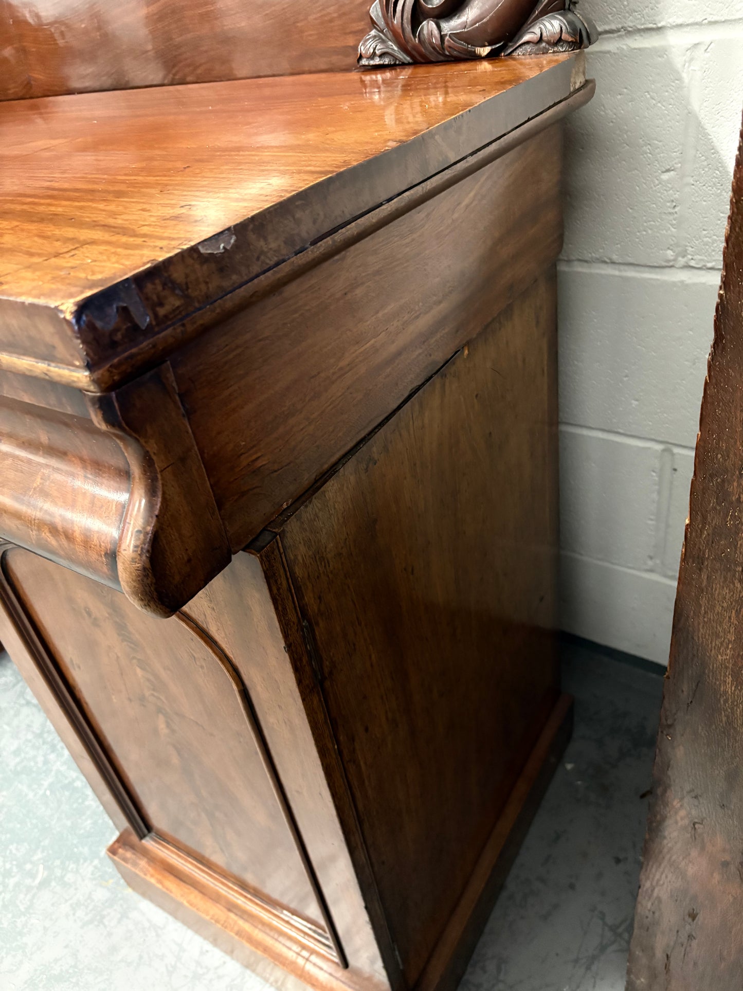 Carved Country House Victorian Mahogany sideboard Console table cupboard drawers