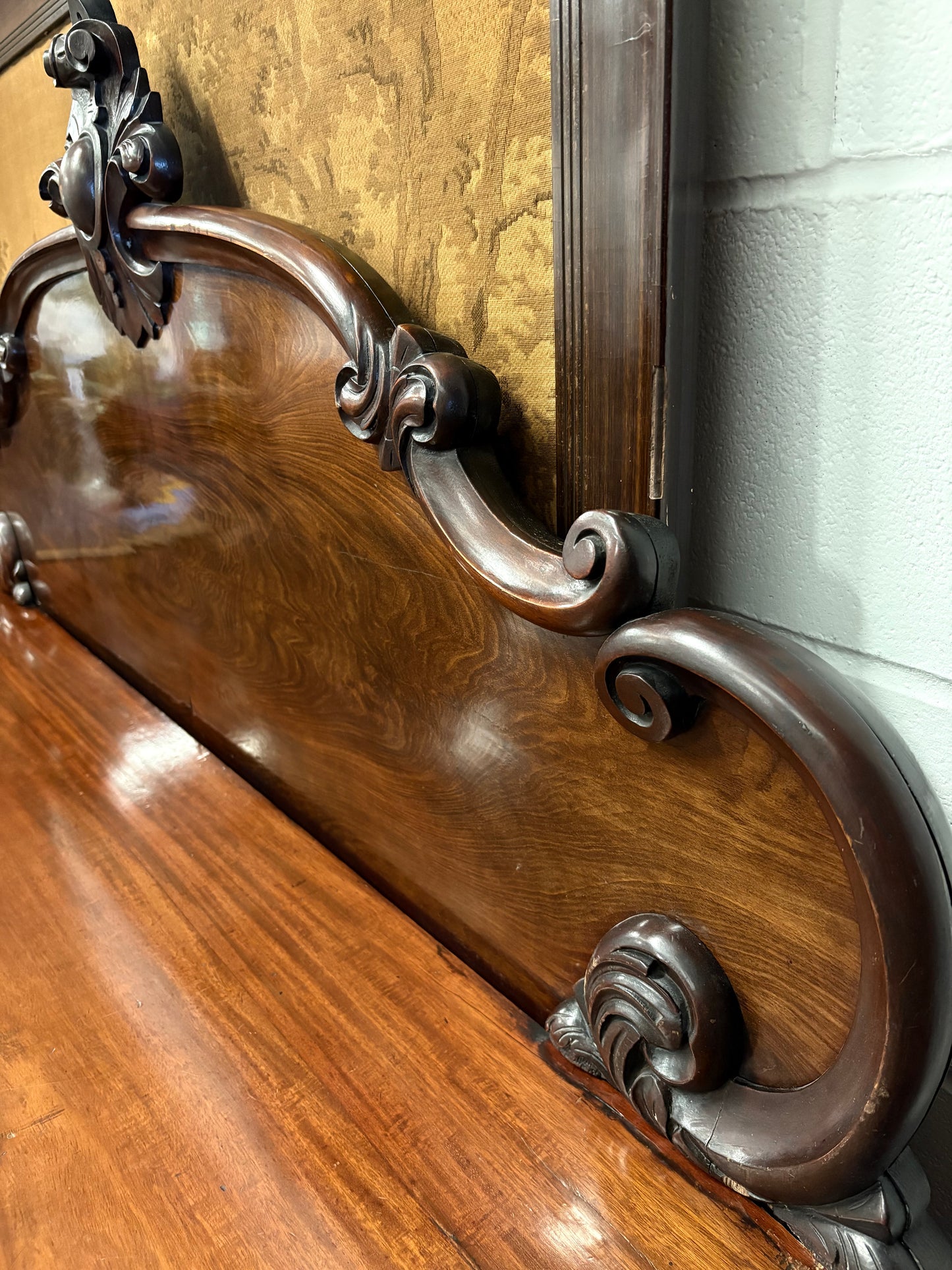 Carved Country House Victorian Mahogany sideboard Console table cupboard drawers