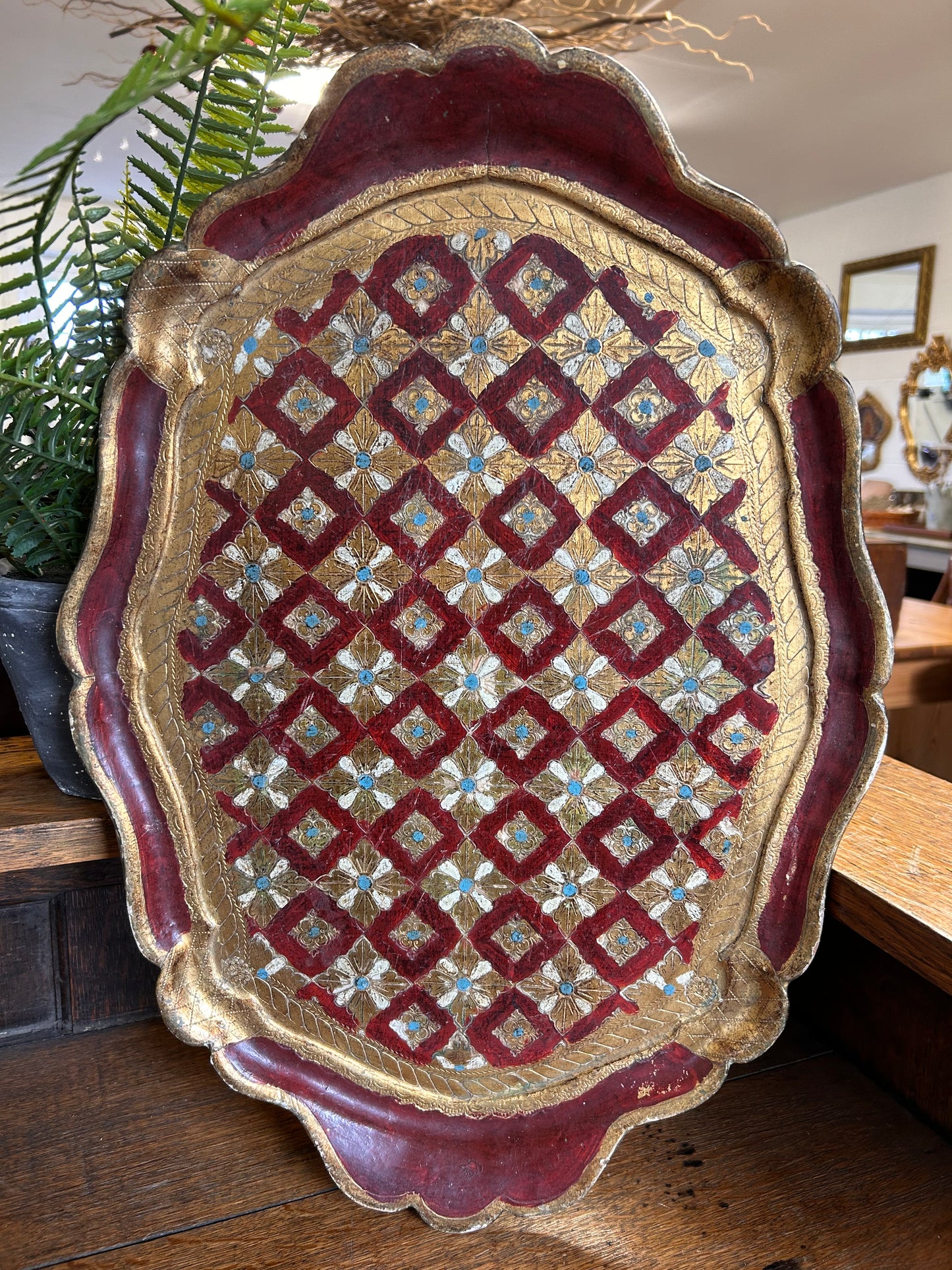 Beautiful Italian Florentine tray with red gold decoration oval ornate shape