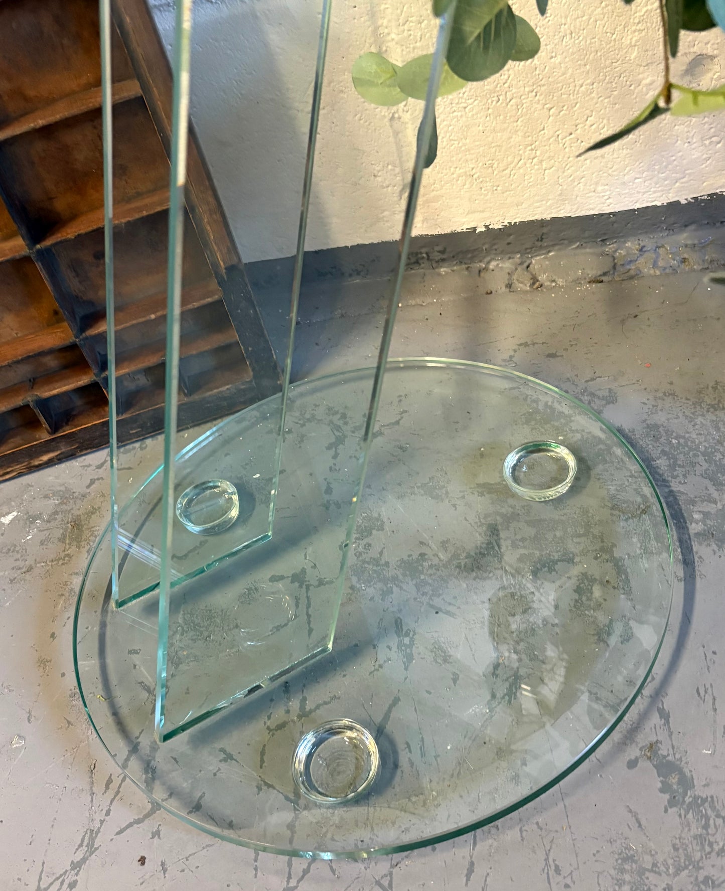 Vintage Italian 1980’s Tempered Glass Modern Side / drinks table Original Unique Furniture