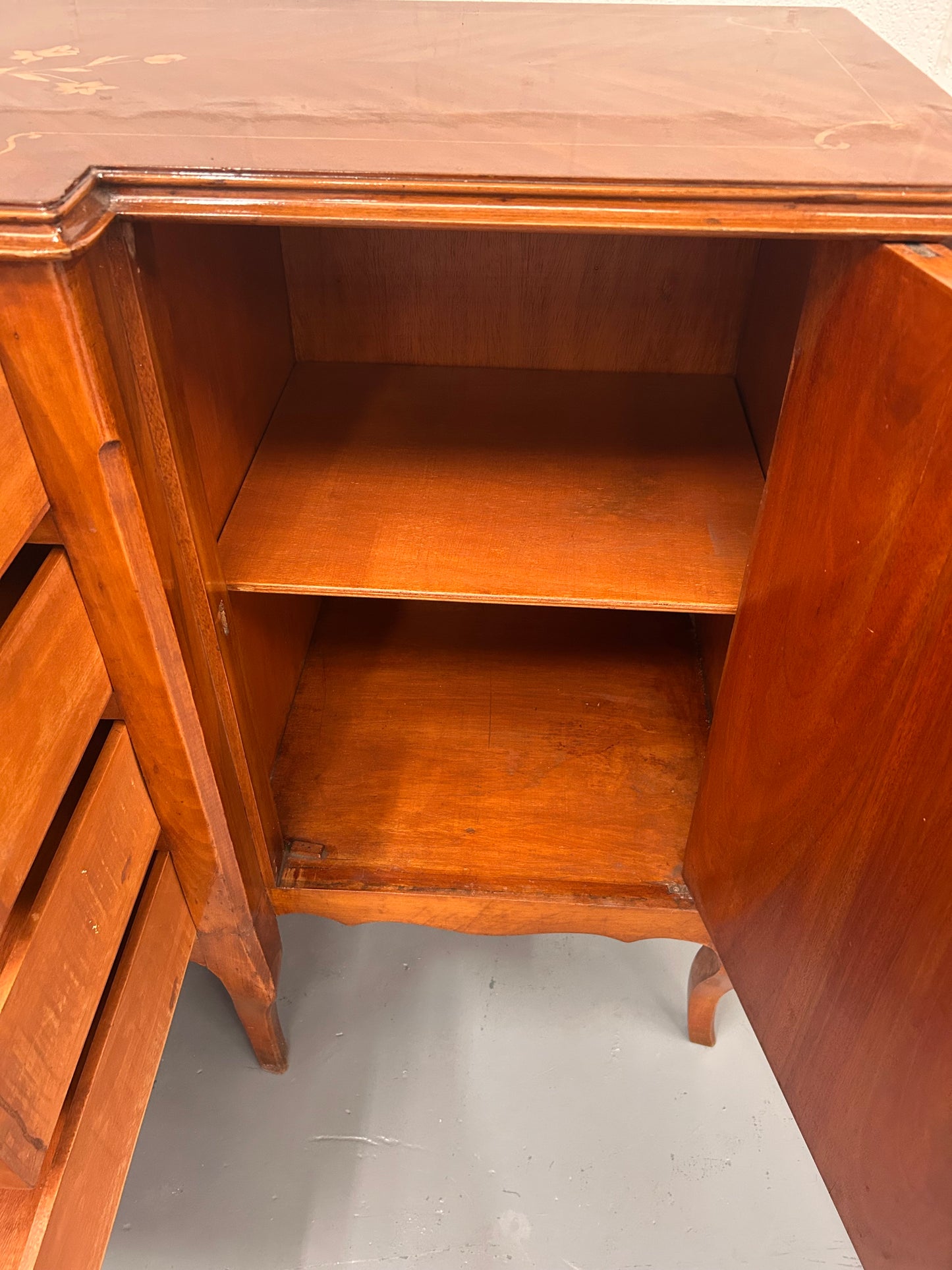 Beautifully shaped Vintage French sideboard with 4 drawers 2 cupboards