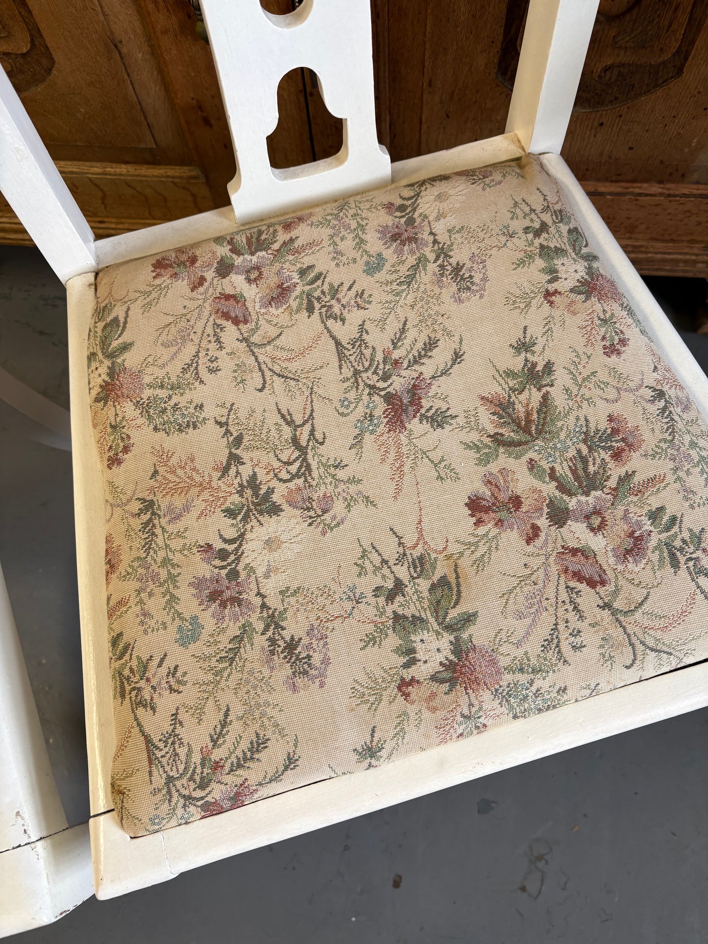 Pair of white fabric covered carved Edwardian occasional or bedroom chairs