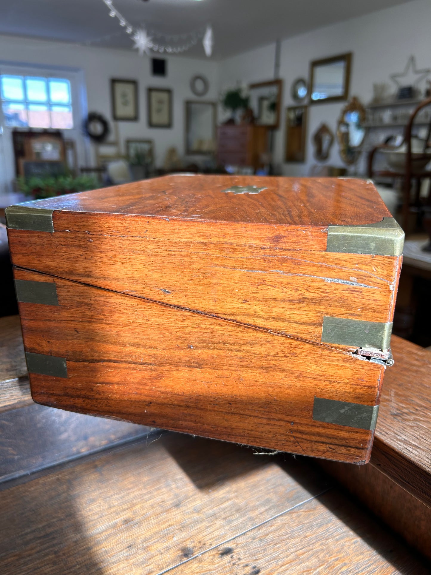 Beautiful Victorian writing slope keepsake box with brass hardware