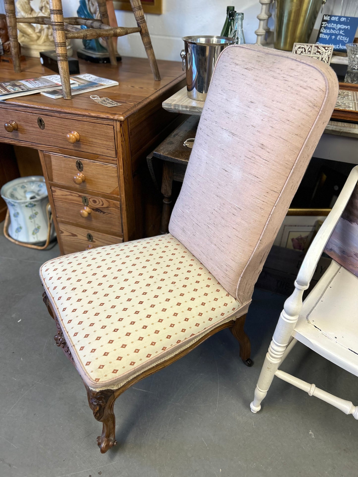 Beautiful Victorian walnut wood dusky pink chair with castors great condition